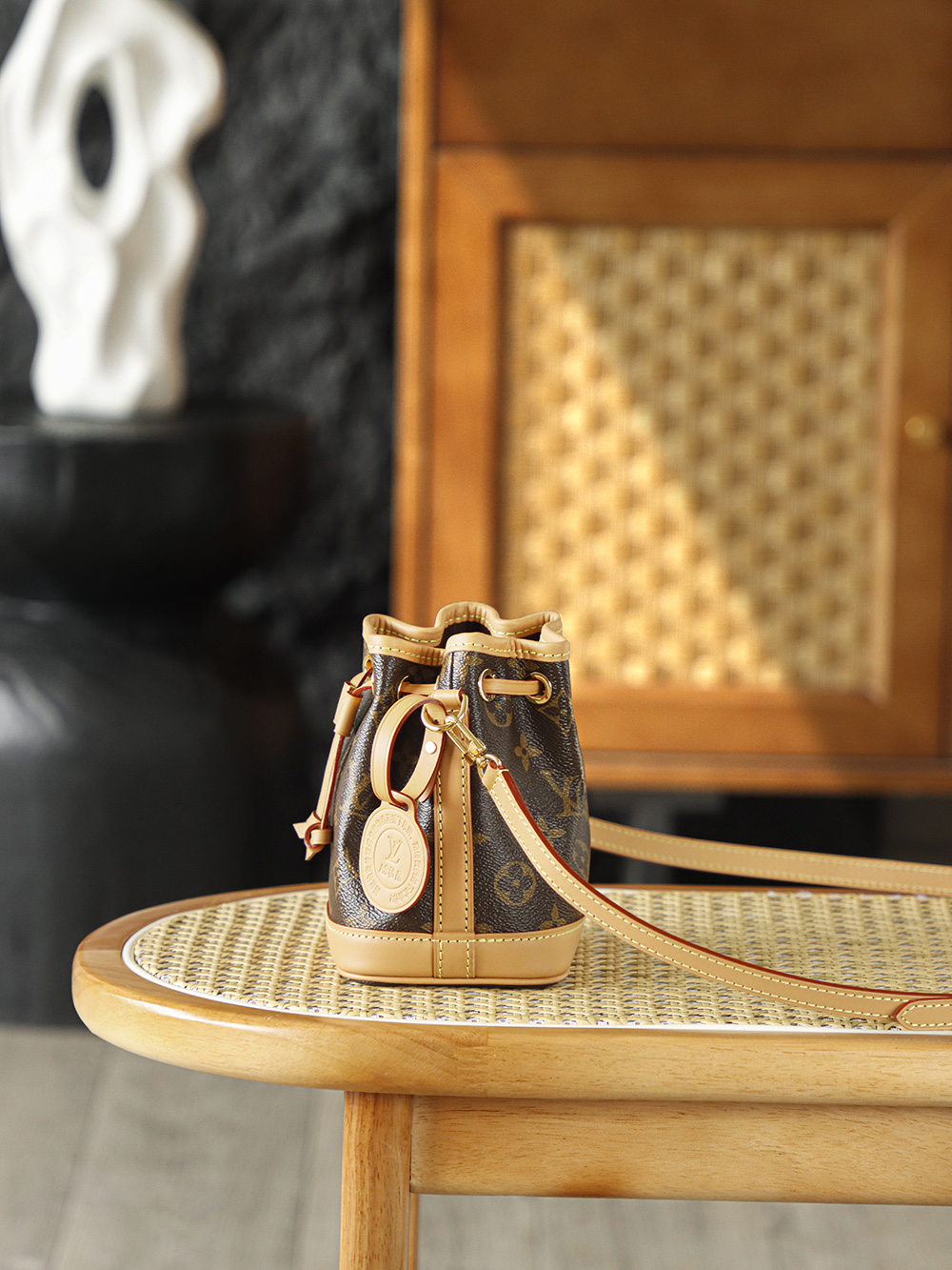 AS LOUIS VUITTON nano noe 全钢五金 经典老花 印花 拉链 涂层帆布 水桶 斜跨包 棕色A0 M81266