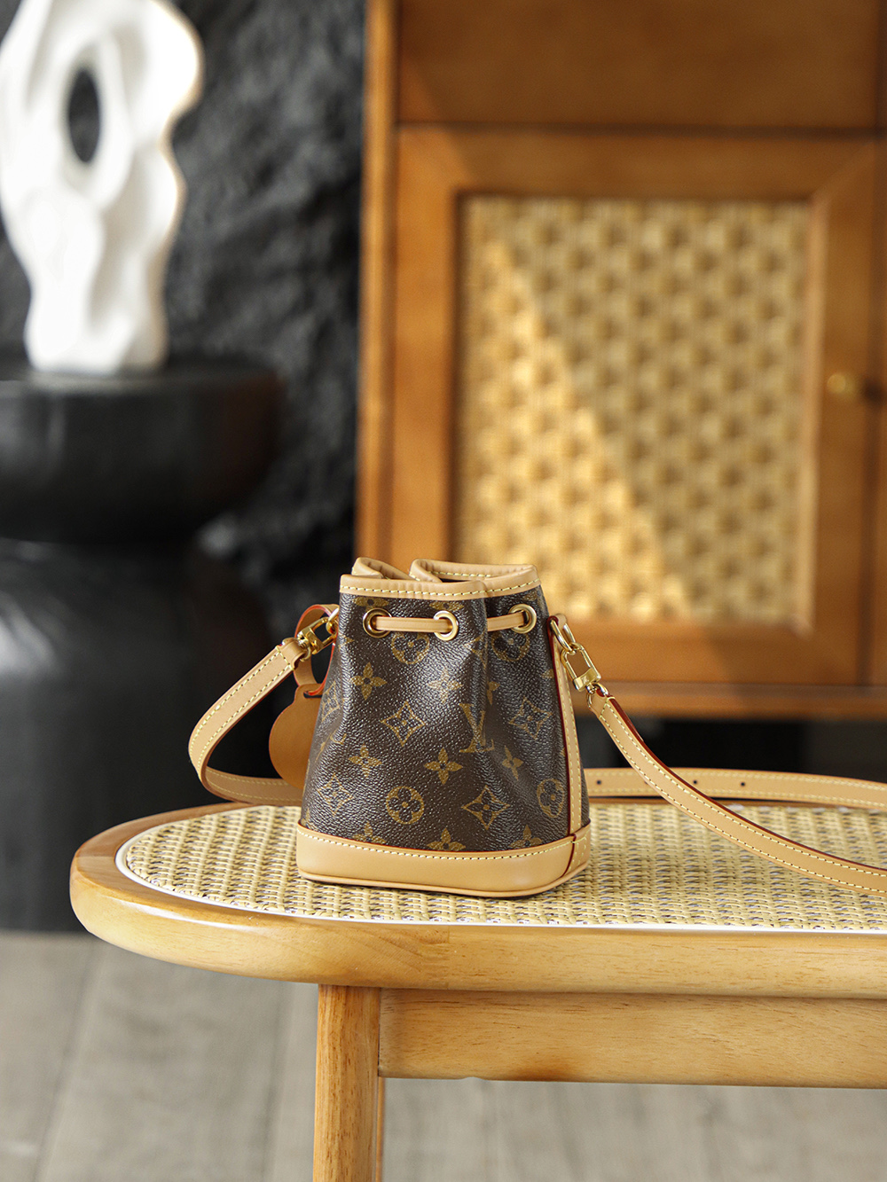 AS LOUIS VUITTON nano noe 全钢五金 经典老花 印花 拉链 涂层帆布 水桶 斜跨包 棕色A0 M81266