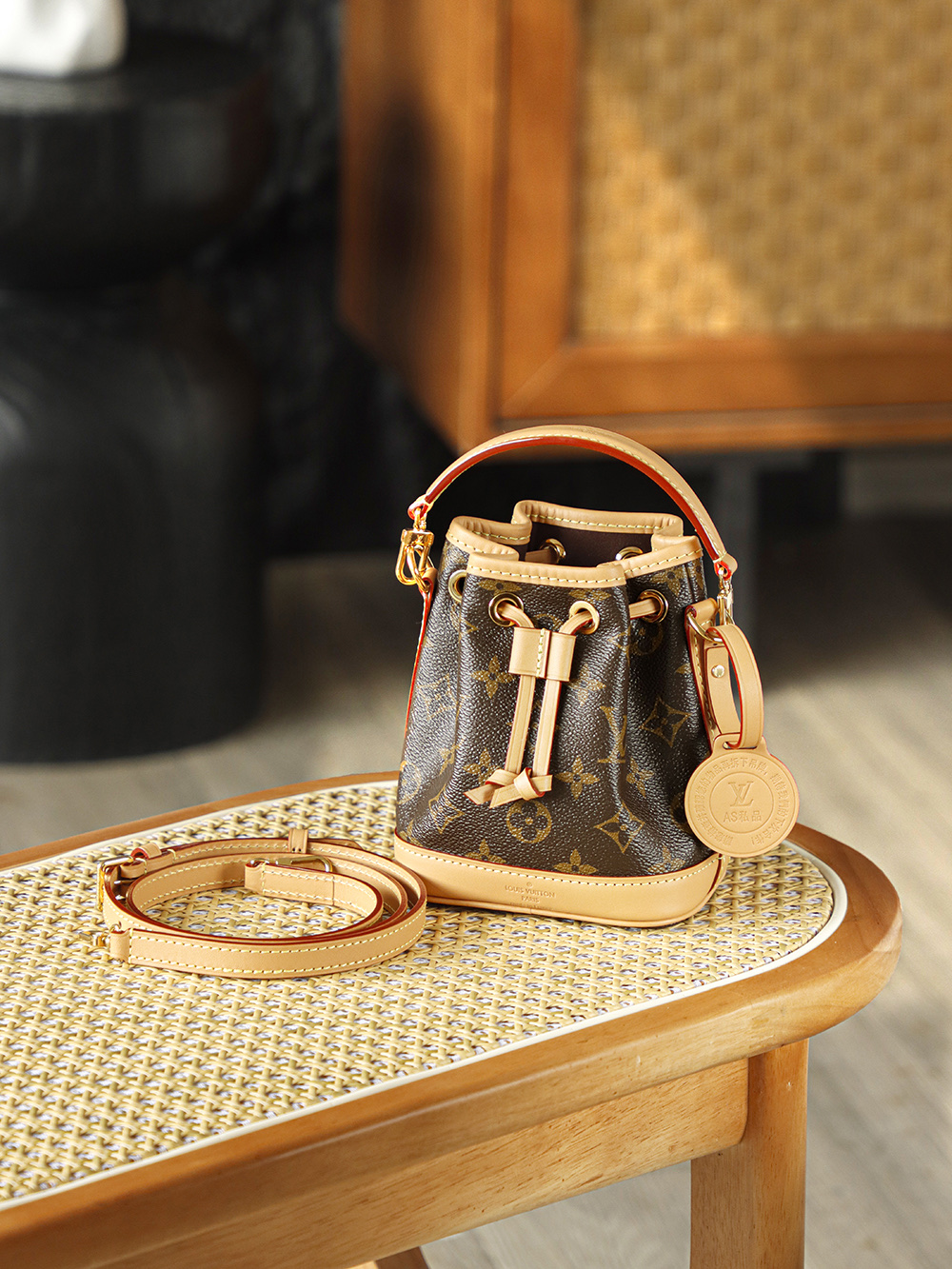 AS LOUIS VUITTON nano noe 全钢五金 经典老花 印花 拉链 涂层帆布 水桶 斜跨包 棕色A0 M81266