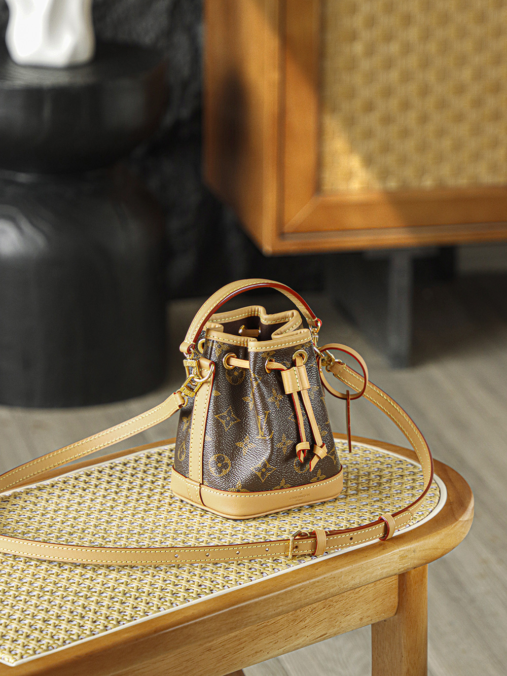 AS LOUIS VUITTON nano noe 全钢五金 经典老花 印花 拉链 涂层帆布 水桶 斜跨包 棕色A0 M81266