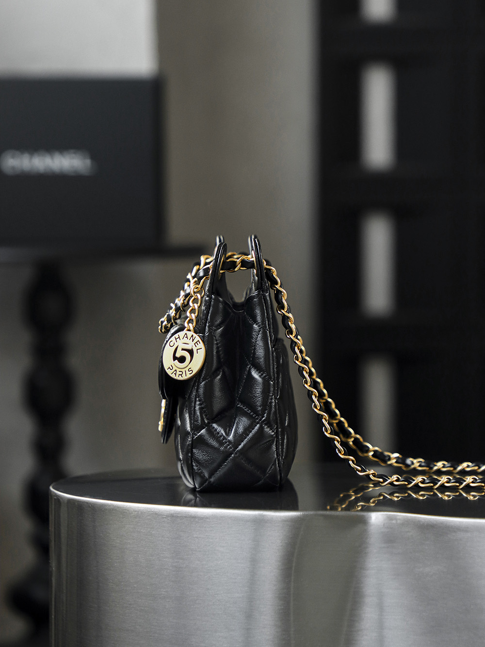 顶规 Chanel 香奈儿 HOBO 25S 嬉皮 头层皮 手提袋 斜挎包 包包  黑色  AS4323-B20567-94305