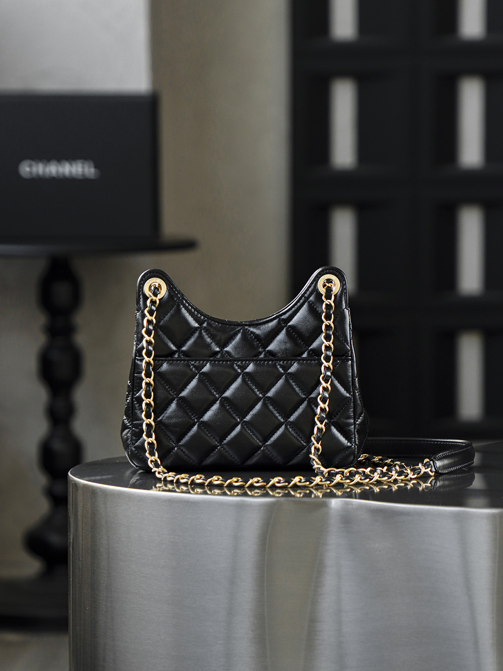 顶规 Chanel 香奈儿 HOBO 25S 嬉皮 头层皮 手提袋 斜挎包 包包  黑色  AS4323-B20567-94305