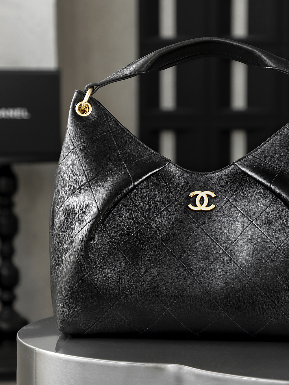 顶规 Chanel 香奈儿 26C Hobo 嬉皮 头层皮 手提袋 斜挎包 包包  黑色  