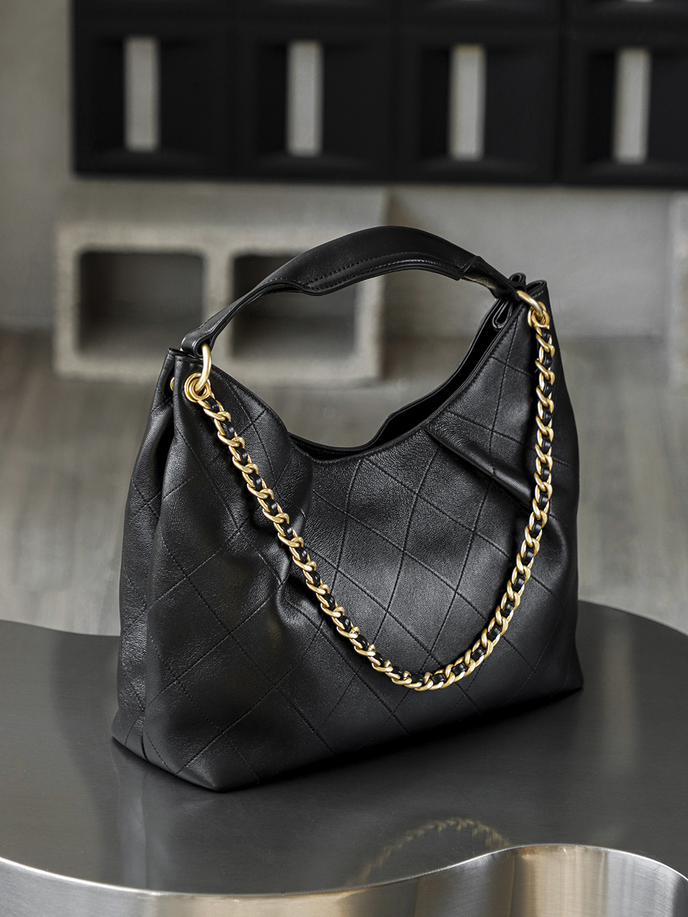 顶规 Chanel 香奈儿 26C Hobo 嬉皮 头层皮 手提袋 斜挎包 包包  黑色  