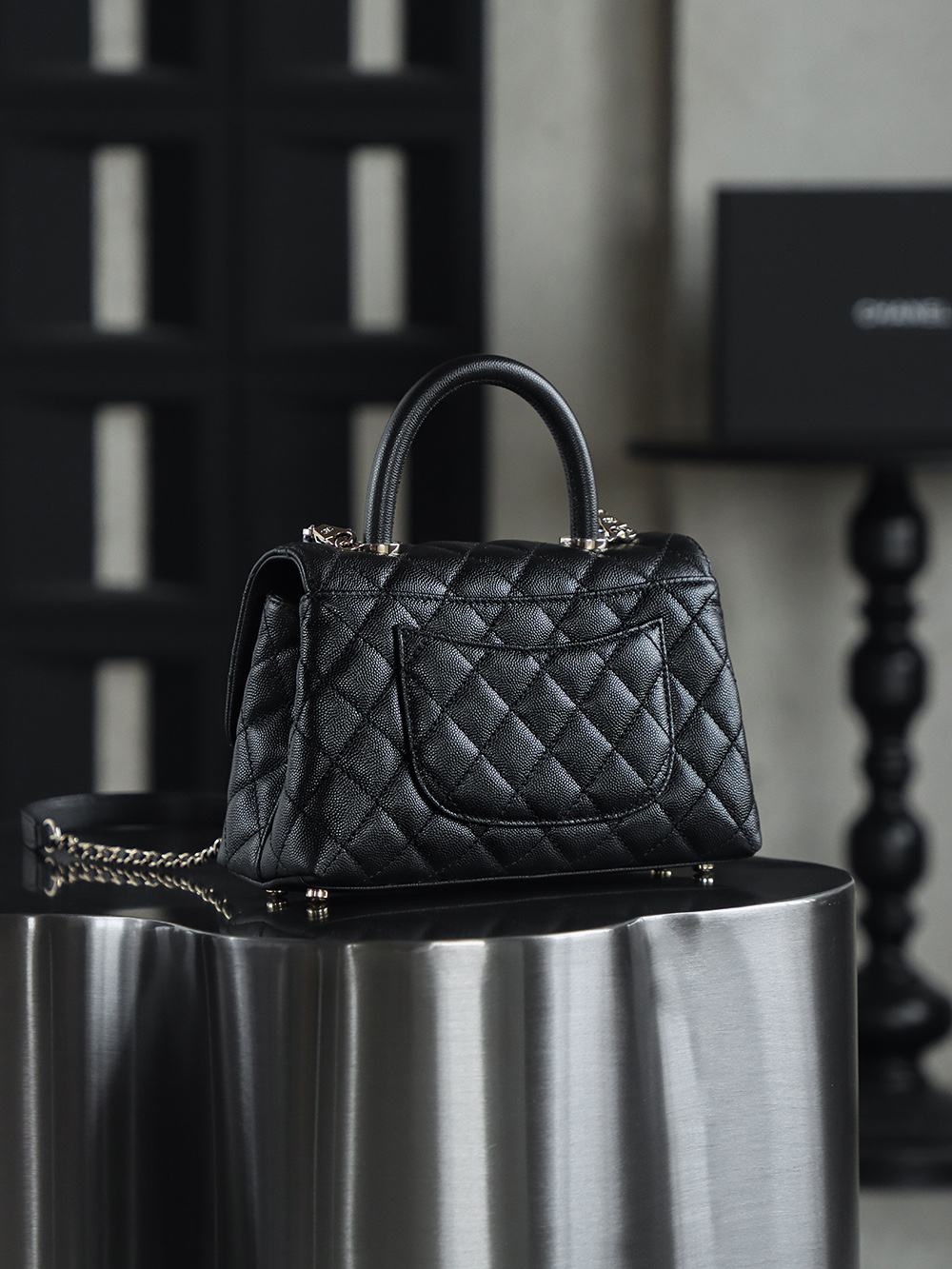 顶规 Chanel 香奈儿 Coco Handle  22P 憨豆 头层皮 手提袋 斜挎包 包包  黑色 A50 A92990-B05061-94305