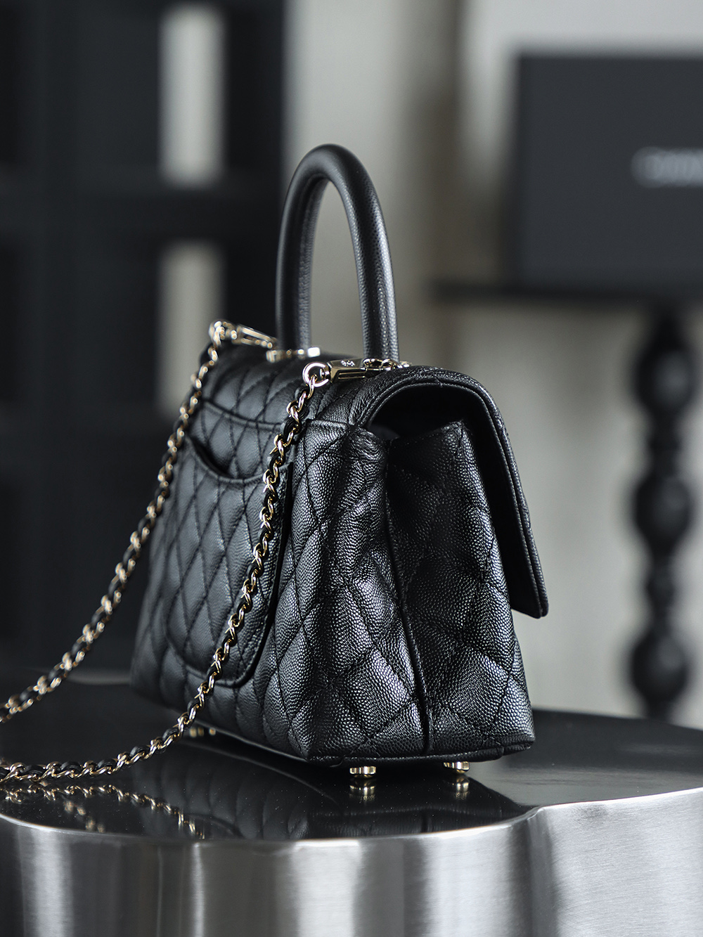 顶规 Chanel 香奈儿 Coco Handle  22P 憨豆 头层皮 手提袋 斜挎包 包包  黑色 A50 A92990-B05061-94305