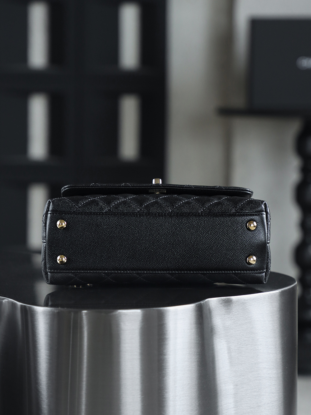 顶规 Chanel 香奈儿 Coco Handle  22P 憨豆 头层皮 手提袋 斜挎包 包包  黑色 A50 A92990-B05061-94305