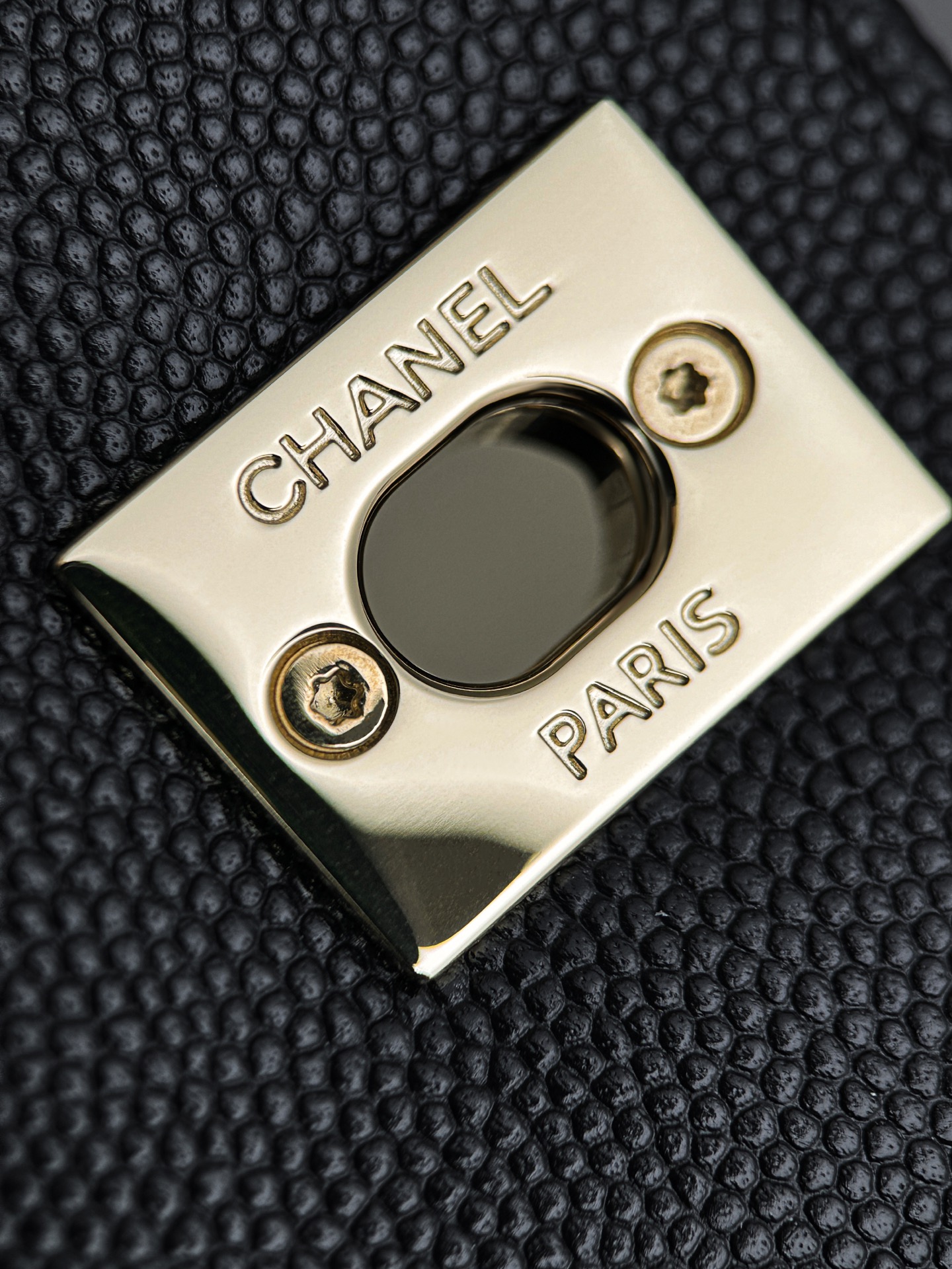 顶规 Chanel 香奈儿 Coco Handle  22P 憨豆 头层皮 手提袋 斜挎包 包包  黑色 A50 A92990-B05061-94305