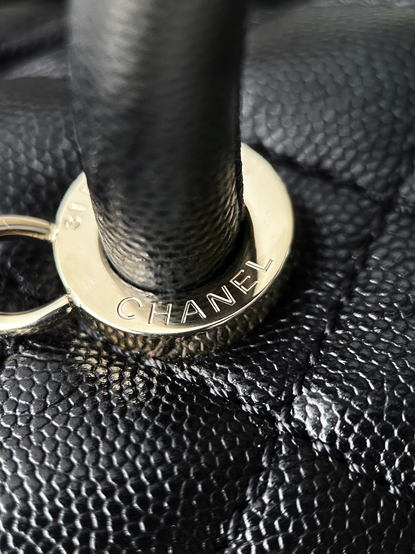 顶规 Chanel 香奈儿 Coco Handle  22P 憨豆 头层皮 手提袋 斜挎包 包包  黑色 A50 A92990-B05061-94305