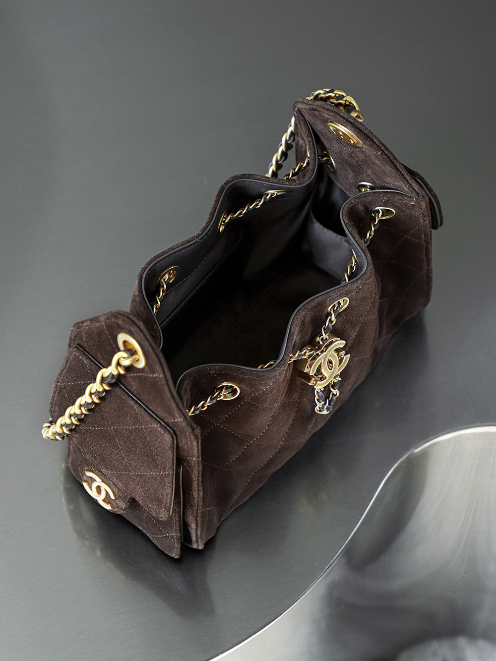 顶规 Chanel 香奈儿 25bag mini  26C  金标双C  头层皮 手提袋 斜挎包 包包  深棕巧克力色  AS5631-B18799-U3950