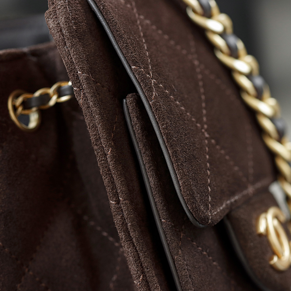 顶规 Chanel 香奈儿 25bag mini  26C  金标双C  头层皮 手提袋 斜挎包 包包  深棕巧克力色  AS5631-B18799-U3950