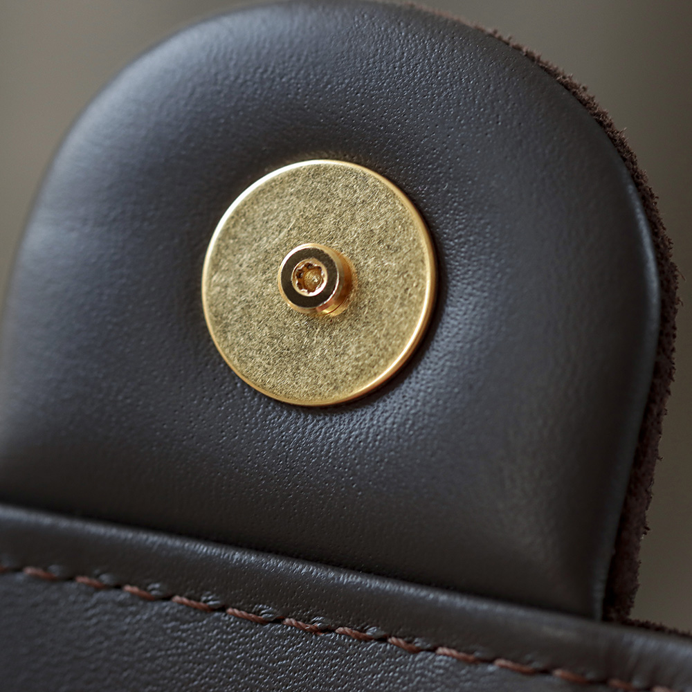 顶规 Chanel 香奈儿 25bag mini  26C  金标双C  头层皮 手提袋 斜挎包 包包  深棕巧克力色  AS5631-B18799-U3950