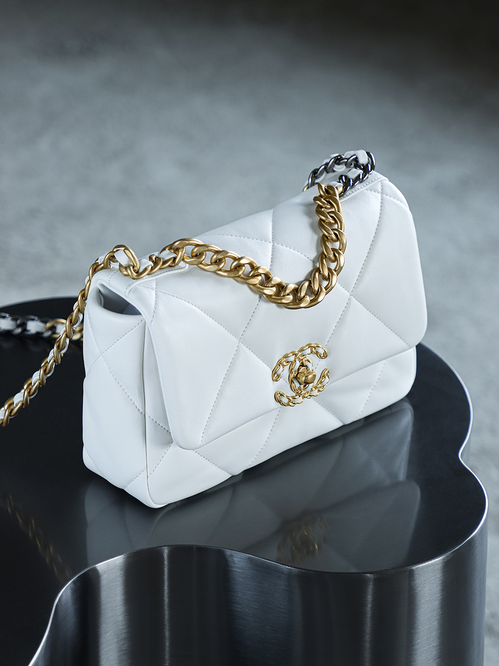 顶规 Chanel 香奈儿 19 Bag 头层皮 手提袋 斜挎包 包包  中号 白金