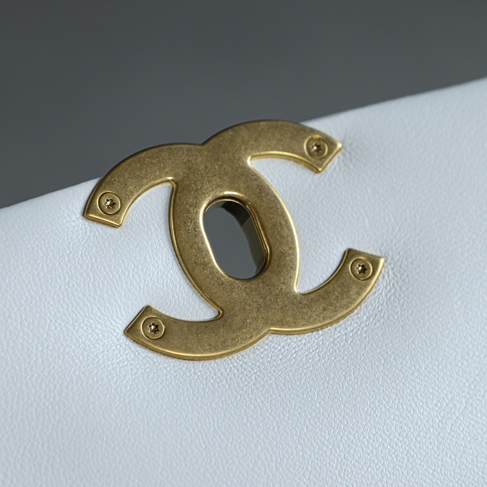 顶规 Chanel 香奈儿 19 Bag 头层皮 手提袋 斜挎包 包包  中号 白金