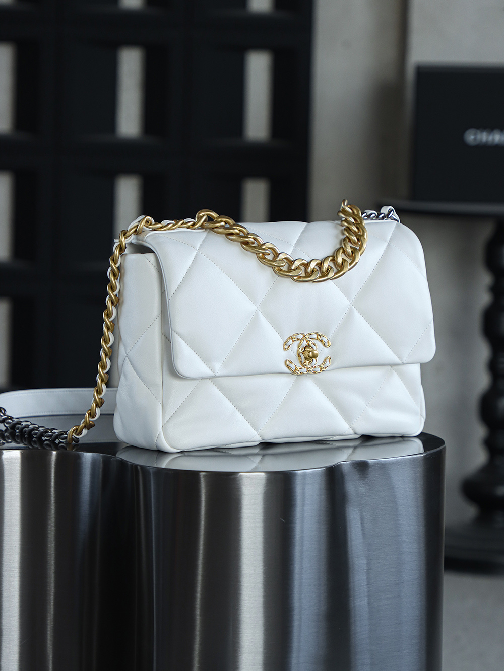 顶规 Chanel 香奈儿 19 Bag 头层皮 手提袋 斜挎包 包包  小号 白金 AS1160-B04852-10601