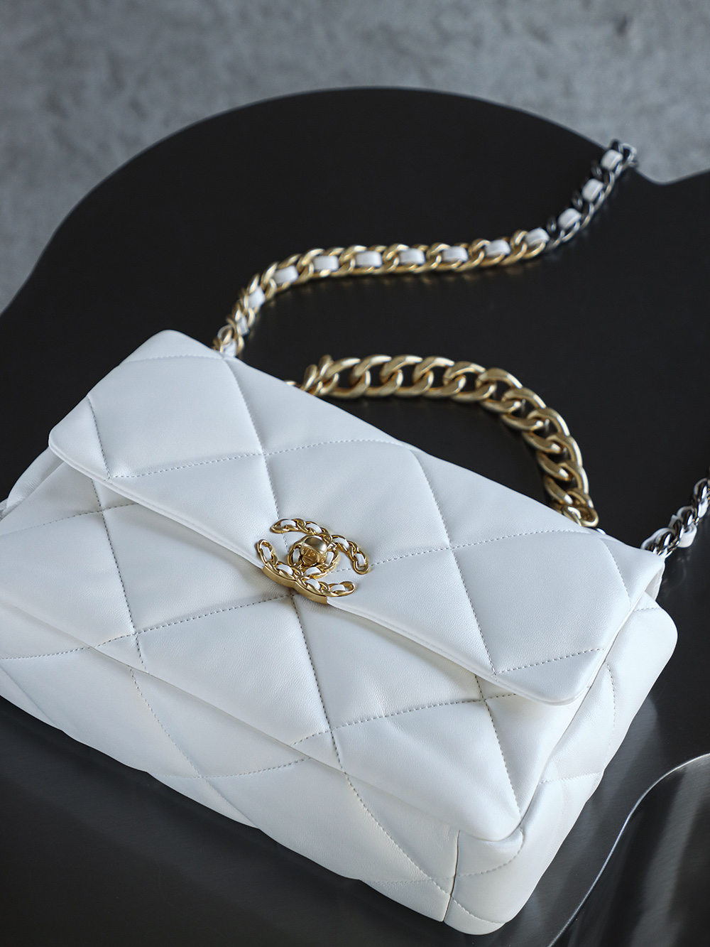 顶规 Chanel 香奈儿 19 Bag 头层皮 手提袋 斜挎包 包包  小号 白金 AS1160-B04852-10601