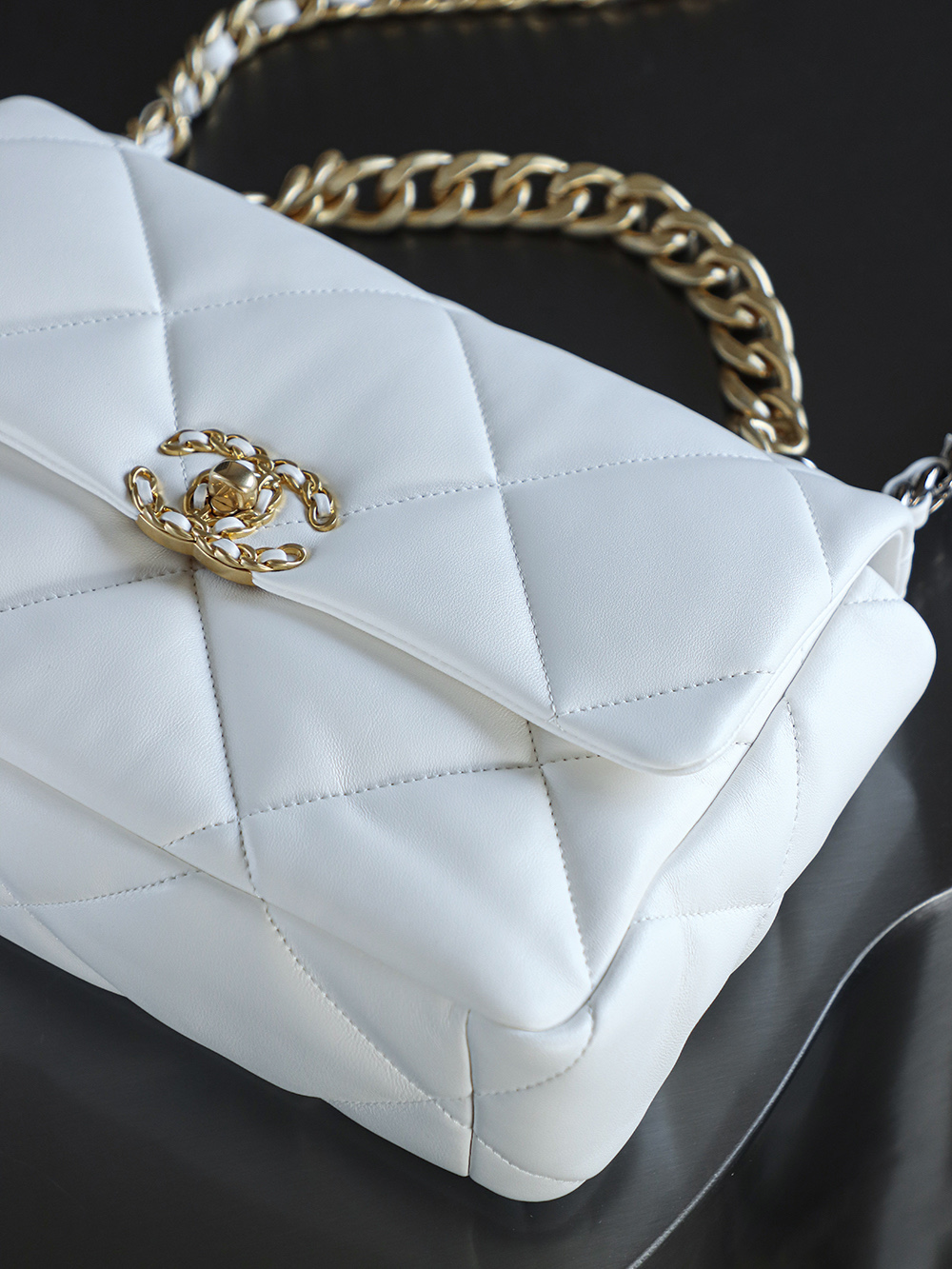 顶规 Chanel 香奈儿 19 Bag 头层皮 手提袋 斜挎包 包包  小号 白金 AS1160-B04852-10601