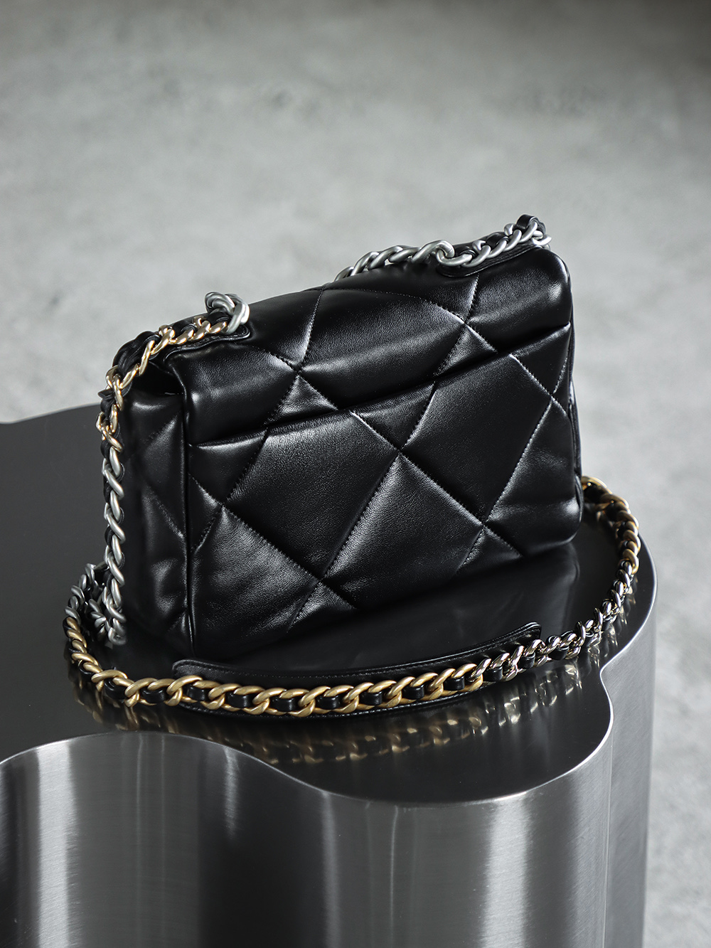 顶规 Chanel 香奈儿 19 Bag 头层皮 手提袋 斜挎包 包包  小号 黑银色 AS1160-B07327-94305