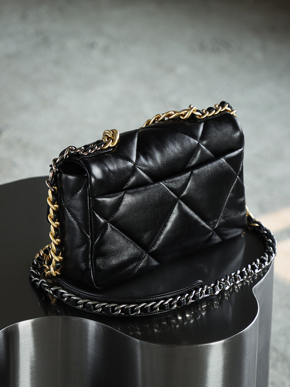 顶规 Chanel 香奈儿 19 Bag 头层皮 手提袋 斜挎包 包包  小号 黑金色 AS1160-B03215-94305