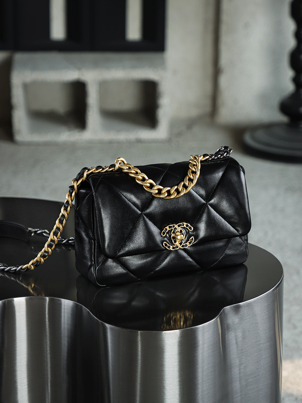 顶规 Chanel 香奈儿 19 Bag 头层皮 手提袋 斜挎包 包包  小号 黑金色 AS1160-B03215-94305