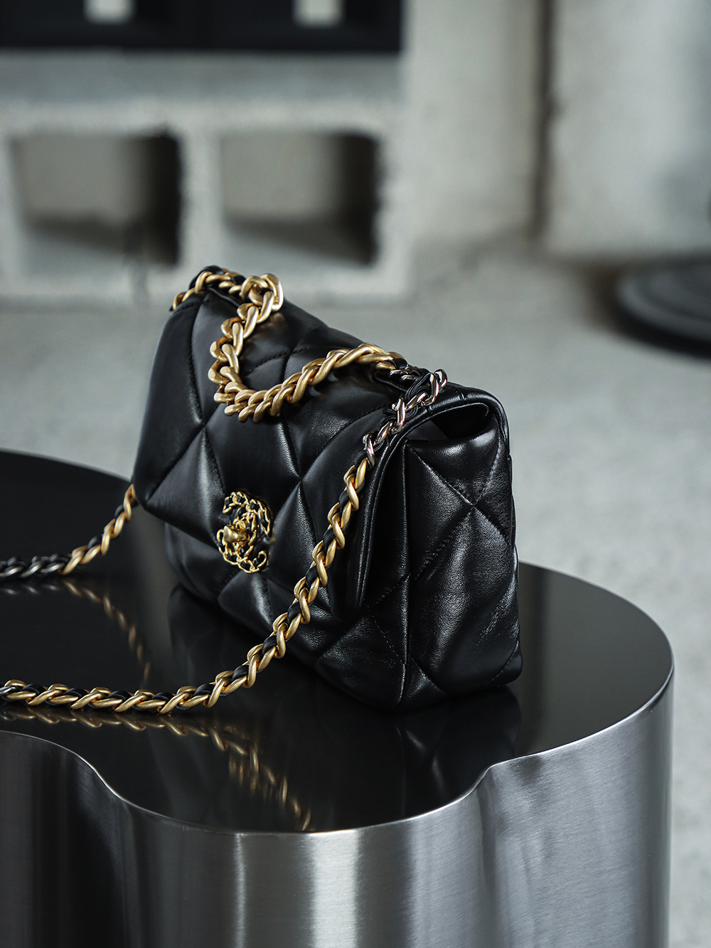 顶规 Chanel 香奈儿 19 Bag 头层皮 手提袋 斜挎包 包包  小号 黑金色 AS1160-B03215-94305