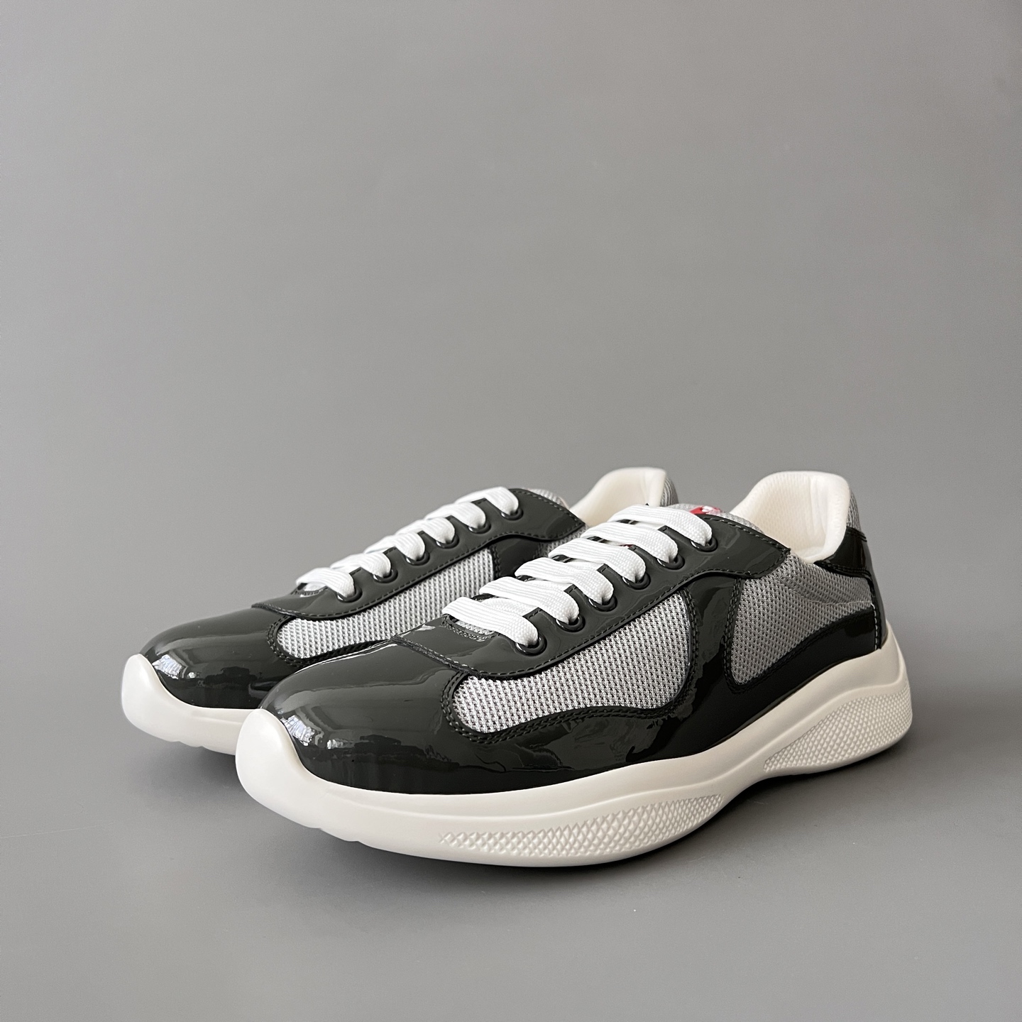 Prada 普拉达 America's Cup  系列 皮革 和织物面料 运动鞋 男士 煤灰色  4E3400_ASZ_F0X8Y_F_G000