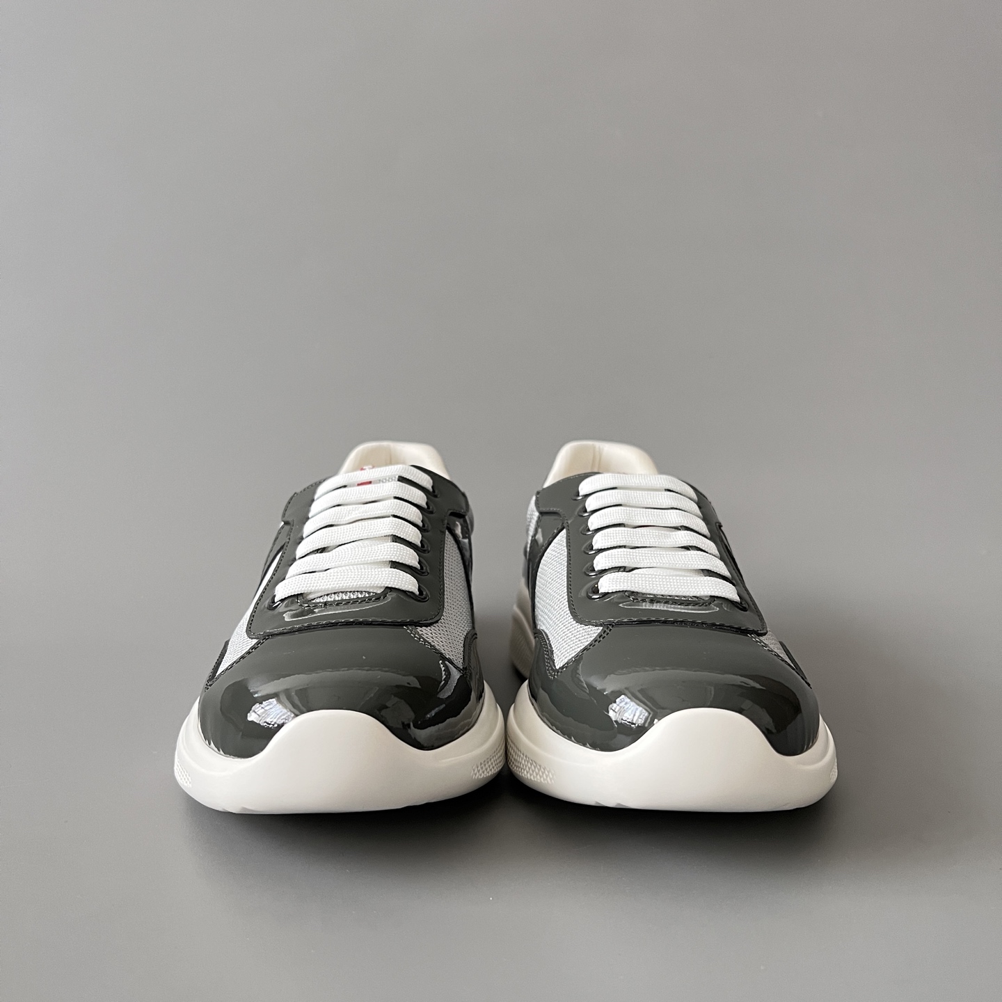 Prada 普拉达 America's Cup  系列 皮革 和织物面料 运动鞋 男士 煤灰色  4E3400_ASZ_F0X8Y_F_G000