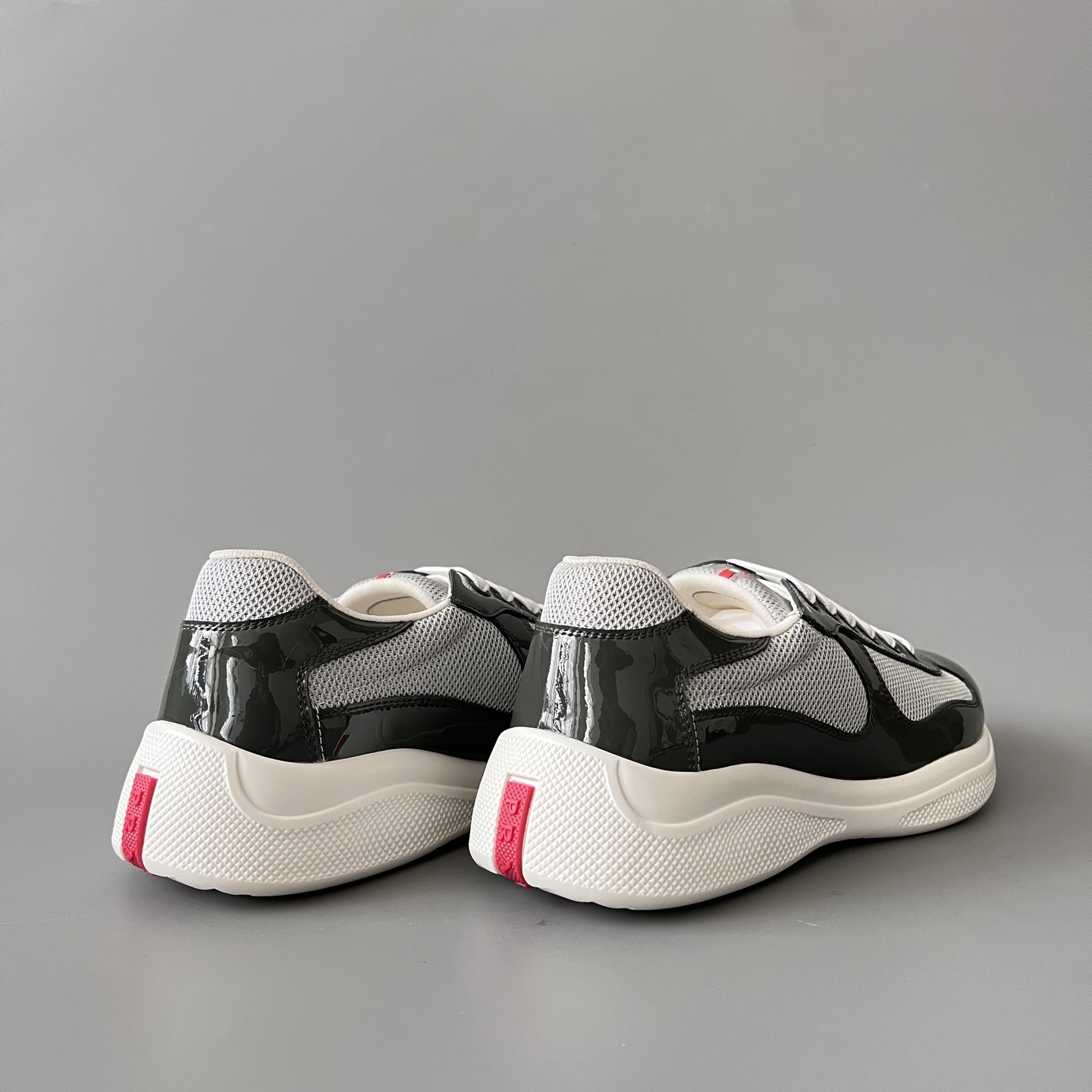 Prada 普拉达 America's Cup  系列 皮革 和织物面料 运动鞋 男士 煤灰色  4E3400_ASZ_F0X8Y_F_G000