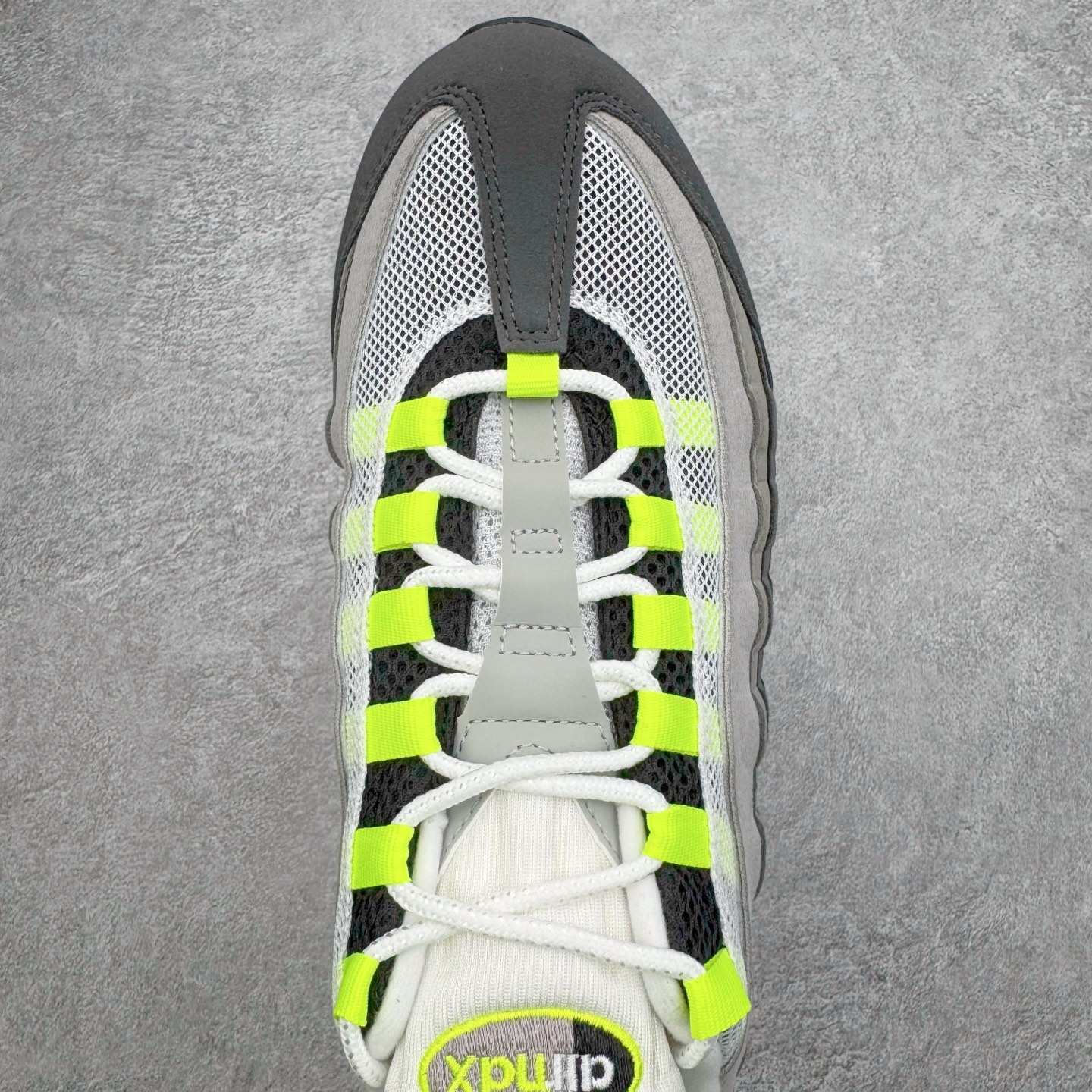 升级最终版UNDEFEATED Nike Air Max 95  低筒 网布防滑 运动鞋 休闲鞋 球鞋 男鞋 波鞋  2025 灰绿 HM4740-001