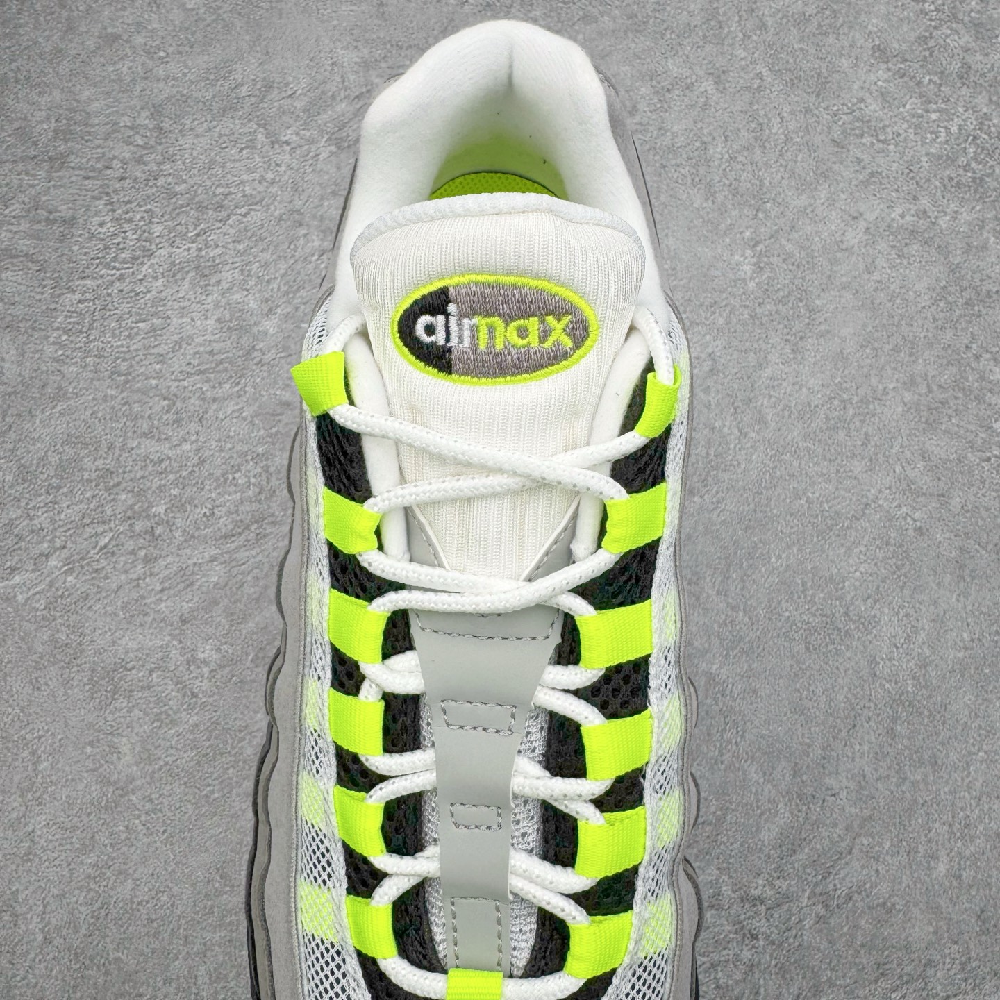 升级最终版UNDEFEATED Nike Air Max 95  低筒 网布防滑 运动鞋 休闲鞋 球鞋 男鞋 波鞋  2025 灰绿 HM4740-001