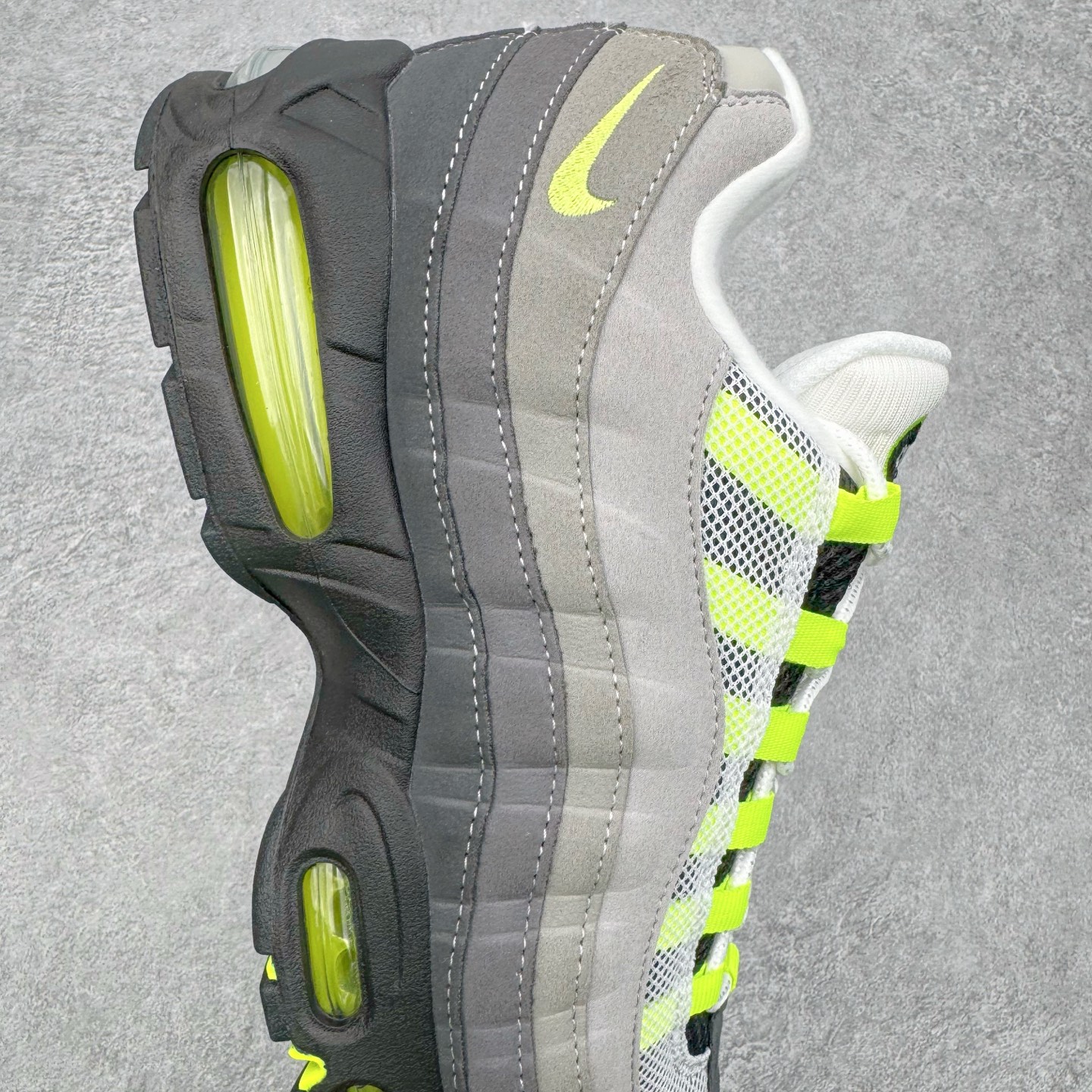 升级最终版UNDEFEATED Nike Air Max 95  低筒 网布防滑 运动鞋 休闲鞋 球鞋 男鞋 波鞋  2025 灰绿 HM4740-001