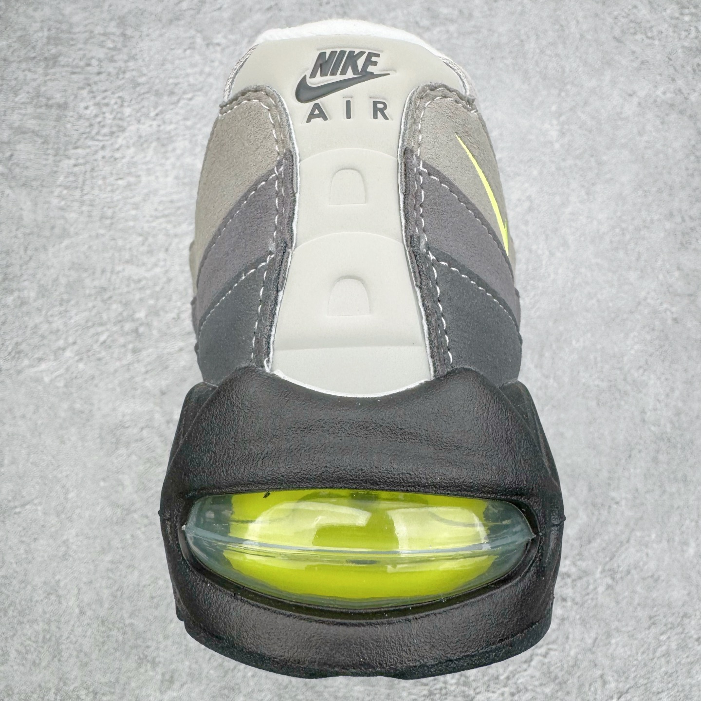 升级最终版UNDEFEATED Nike Air Max 95  低筒 网布防滑 运动鞋 休闲鞋 球鞋 男鞋 波鞋  2025 灰绿 HM4740-001