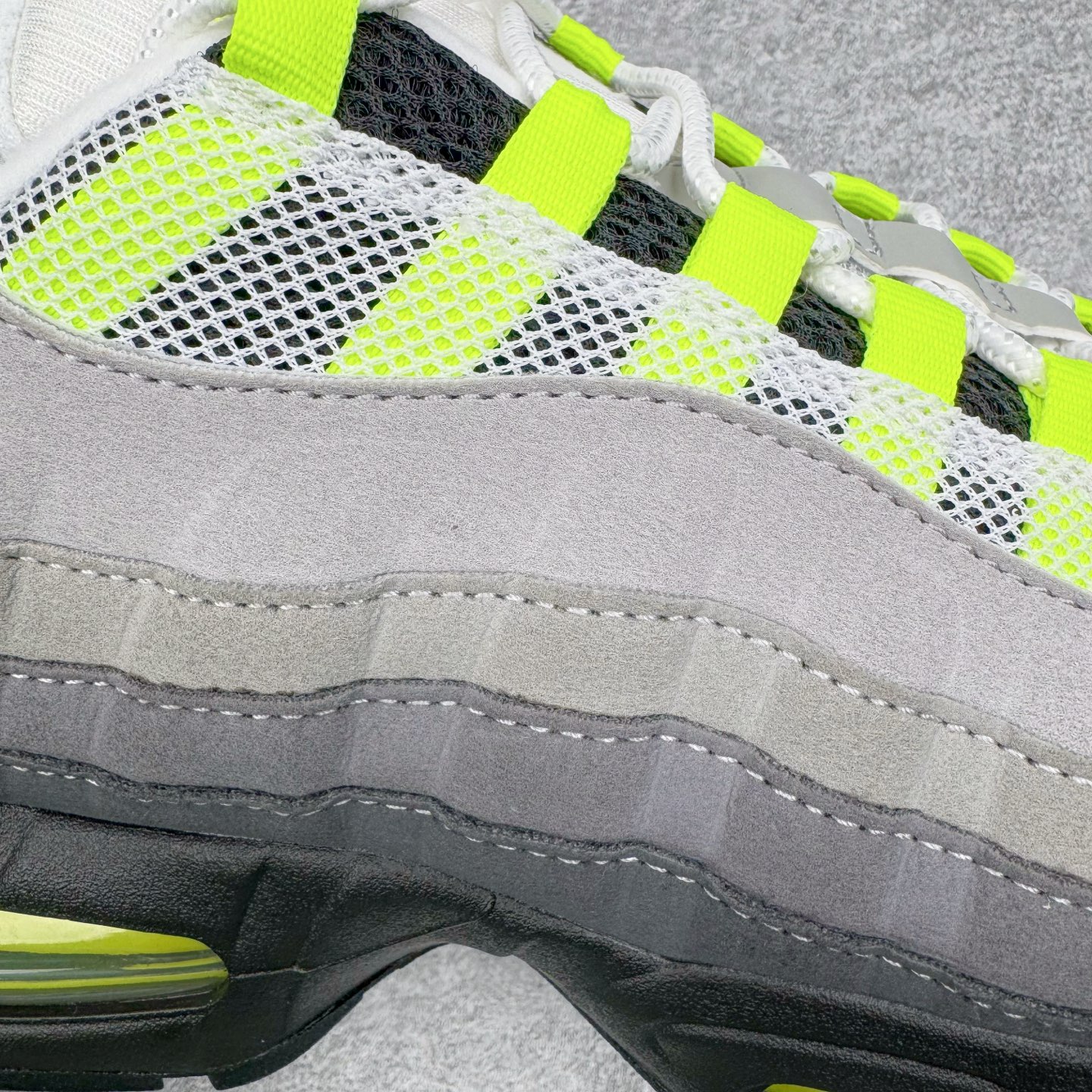 升级最终版UNDEFEATED Nike Air Max 95  低筒 网布防滑 运动鞋 休闲鞋 球鞋 男鞋 波鞋  2025 灰绿 HM4740-001