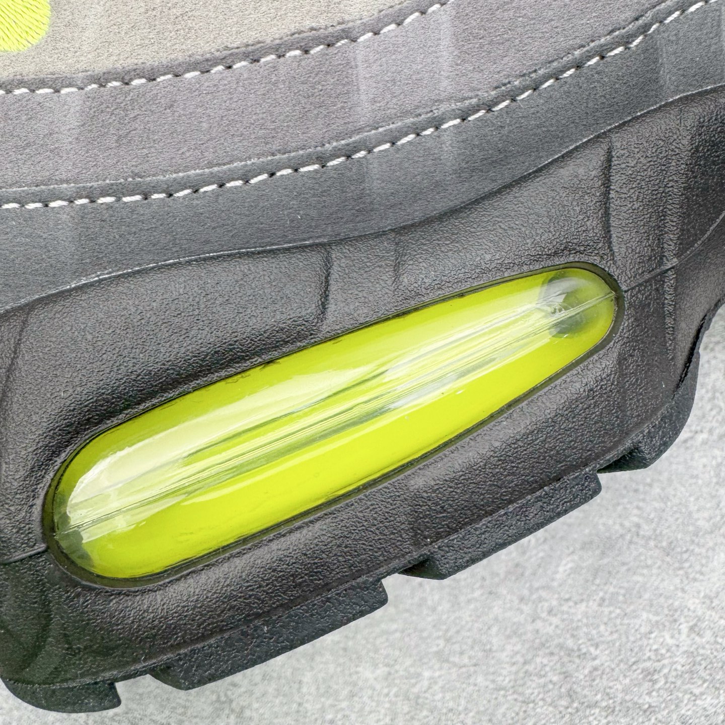 升级最终版UNDEFEATED Nike Air Max 95  低筒 网布防滑 运动鞋 休闲鞋 球鞋 男鞋 波鞋  2025 灰绿 HM4740-001