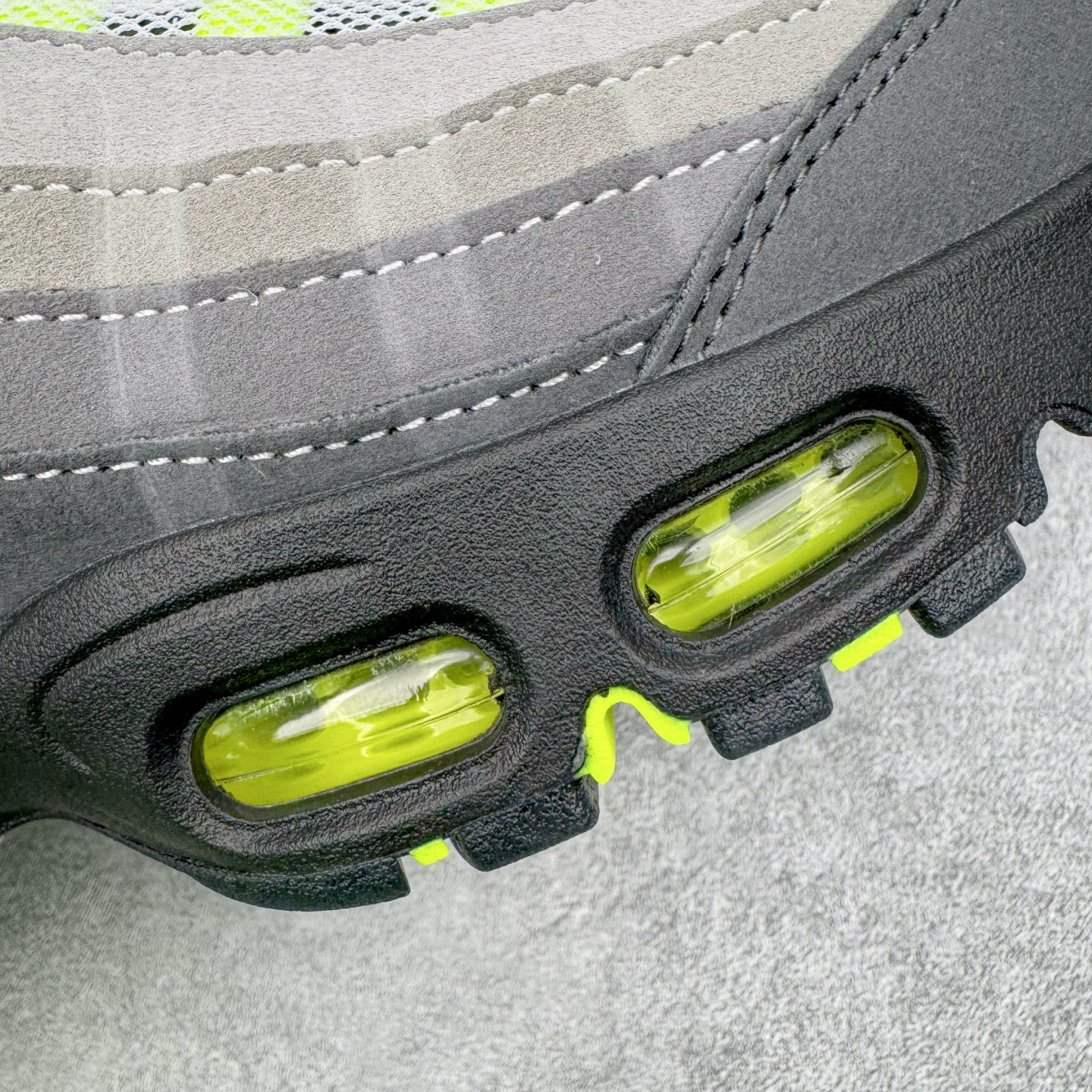 升级最终版UNDEFEATED Nike Air Max 95  低筒 网布防滑 运动鞋 休闲鞋 球鞋 男鞋 波鞋  2025 灰绿 HM4740-001