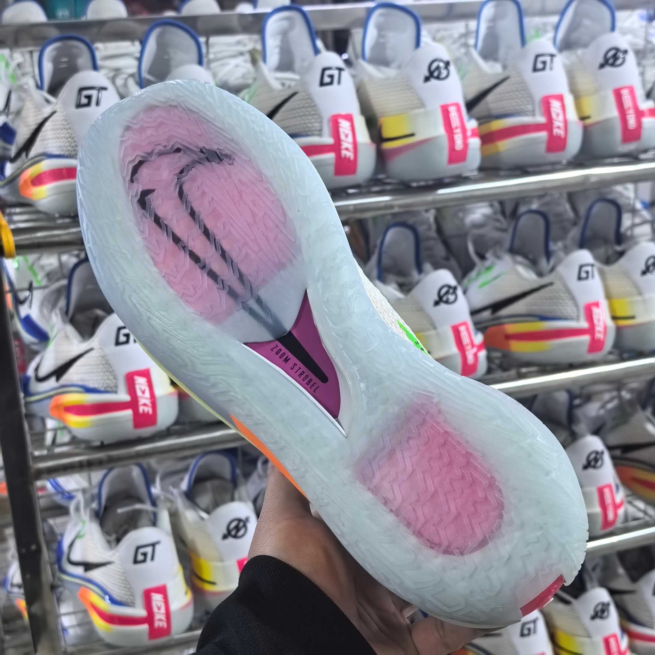 STAR-S级 GT Cut 1.0 1代  低筒  篮球鞋 球鞋 实战鞋 全掌气垫 TPU抗扭 男鞋  五彩DX4112-114