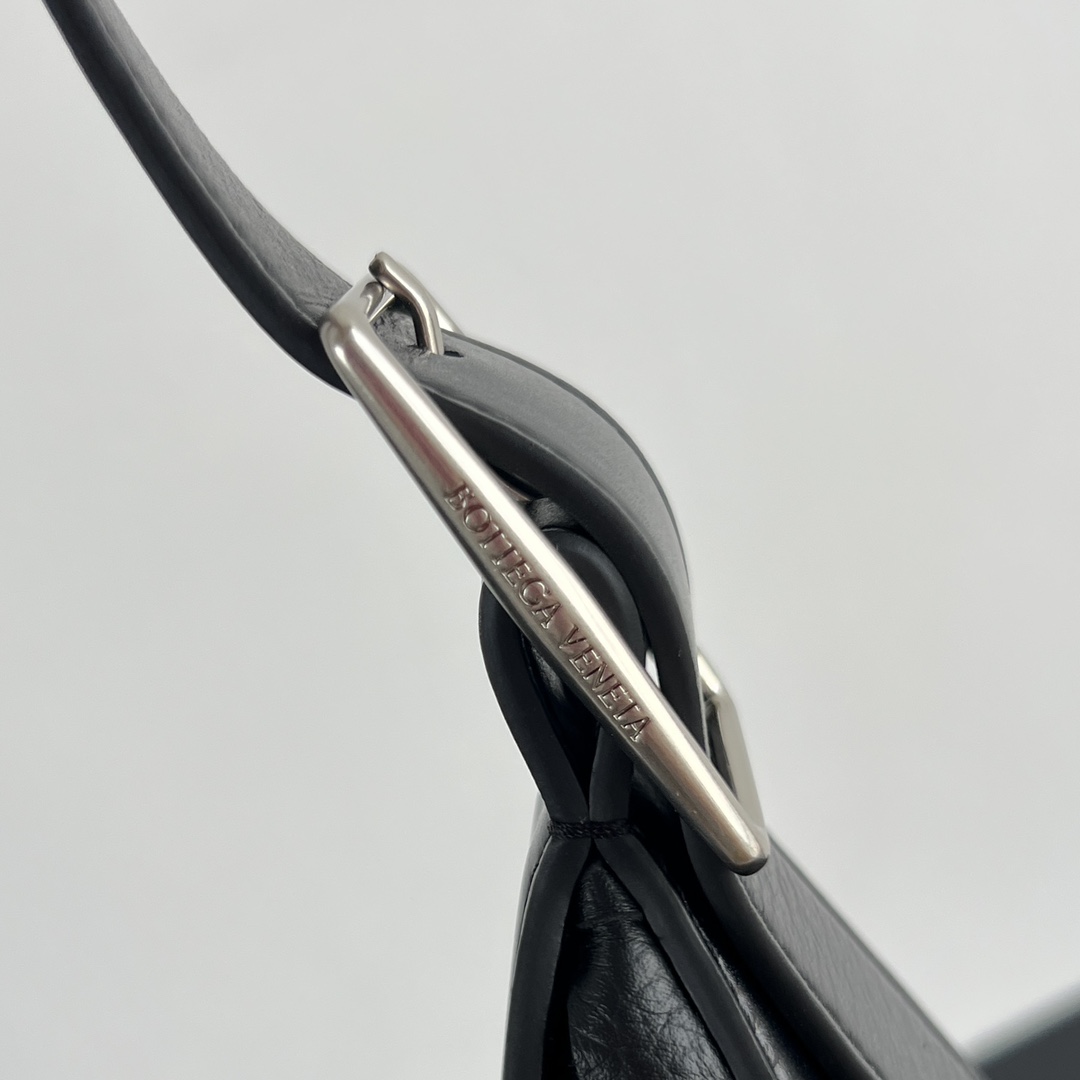 大号 BV 葆蝶家  Hobo Intrecciato 编织设计 购物袋 流浪手提袋 斜款包 男款  鹿皮  黑色806976 