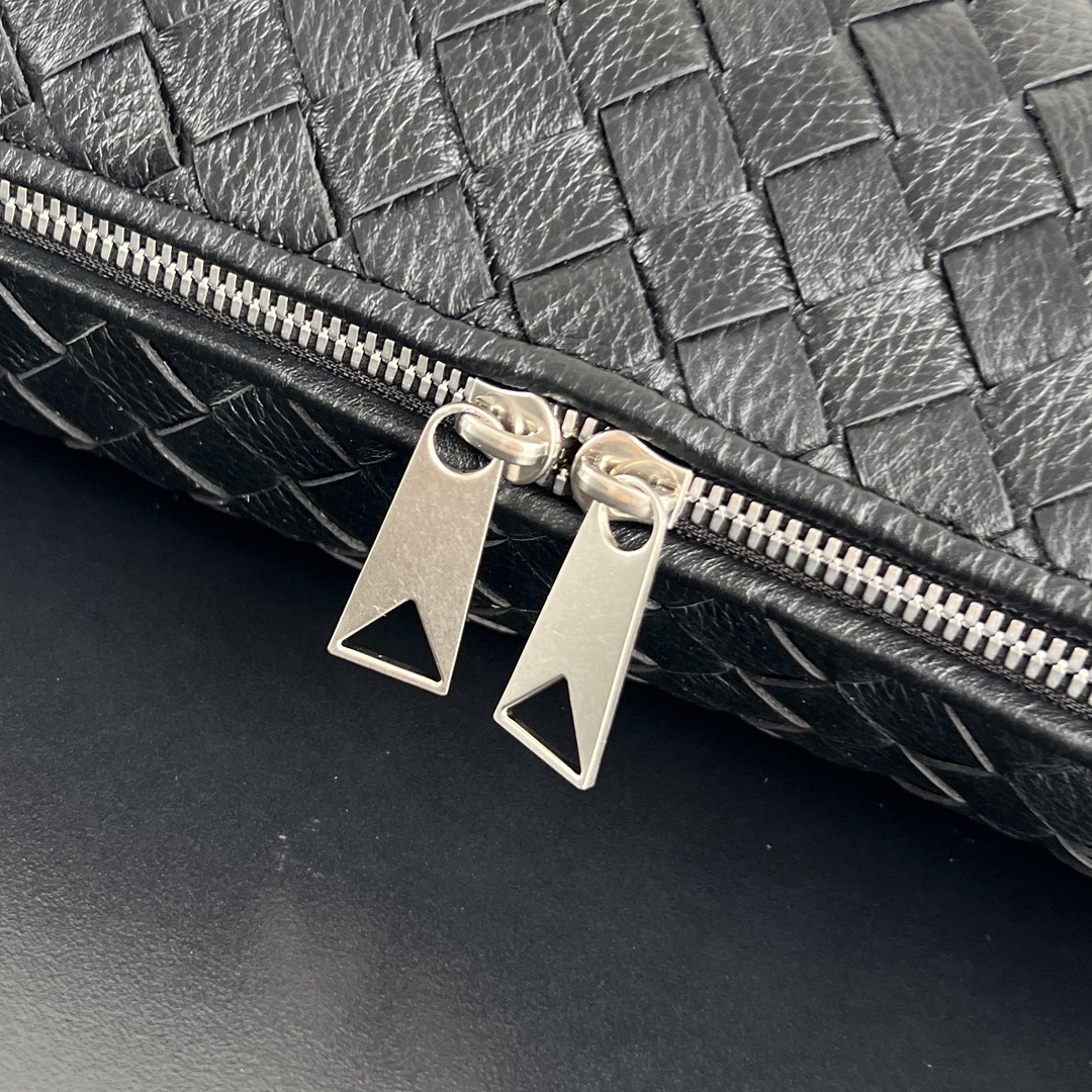 大号 BV 葆蝶家  Hobo Intrecciato 编织设计 购物袋 流浪手提袋 斜款包 男款  鹿皮  黑色806976 