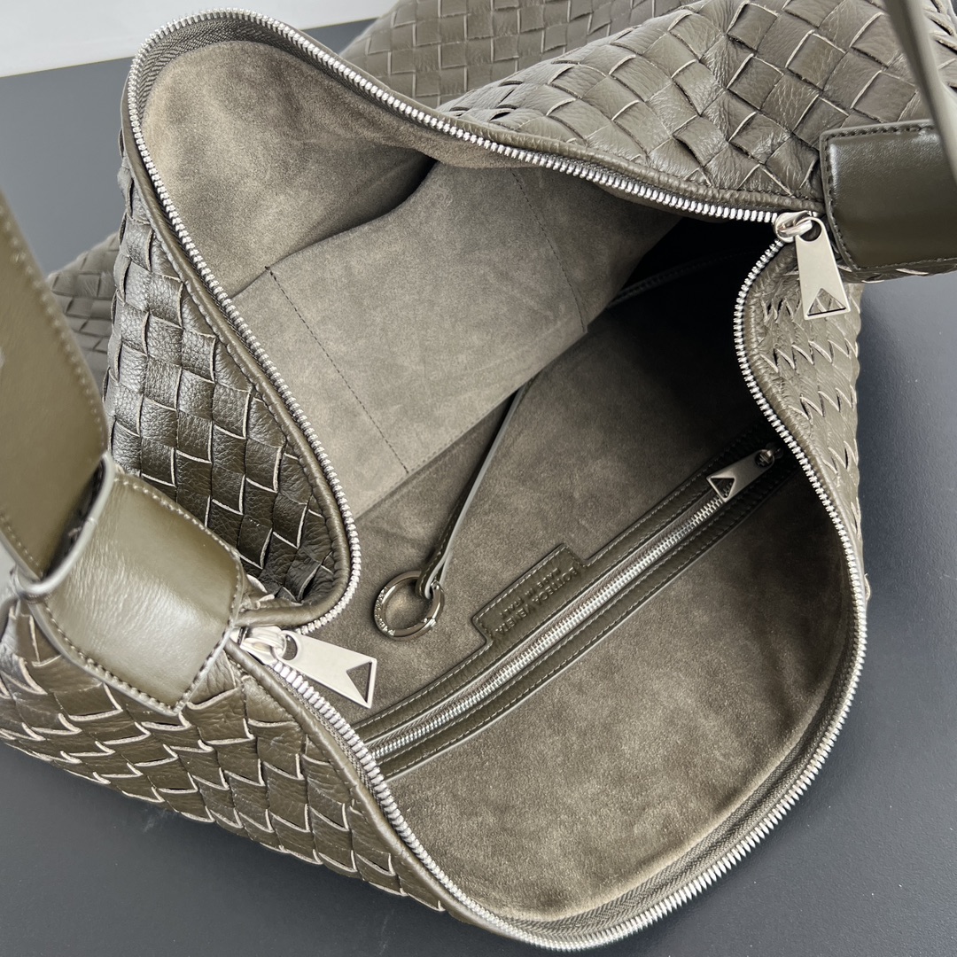 大号 BV 葆蝶家  Hobo Intrecciato 编织设计 购物袋 流浪手提袋 斜款包 男款  鹿皮  深卡其色806976 