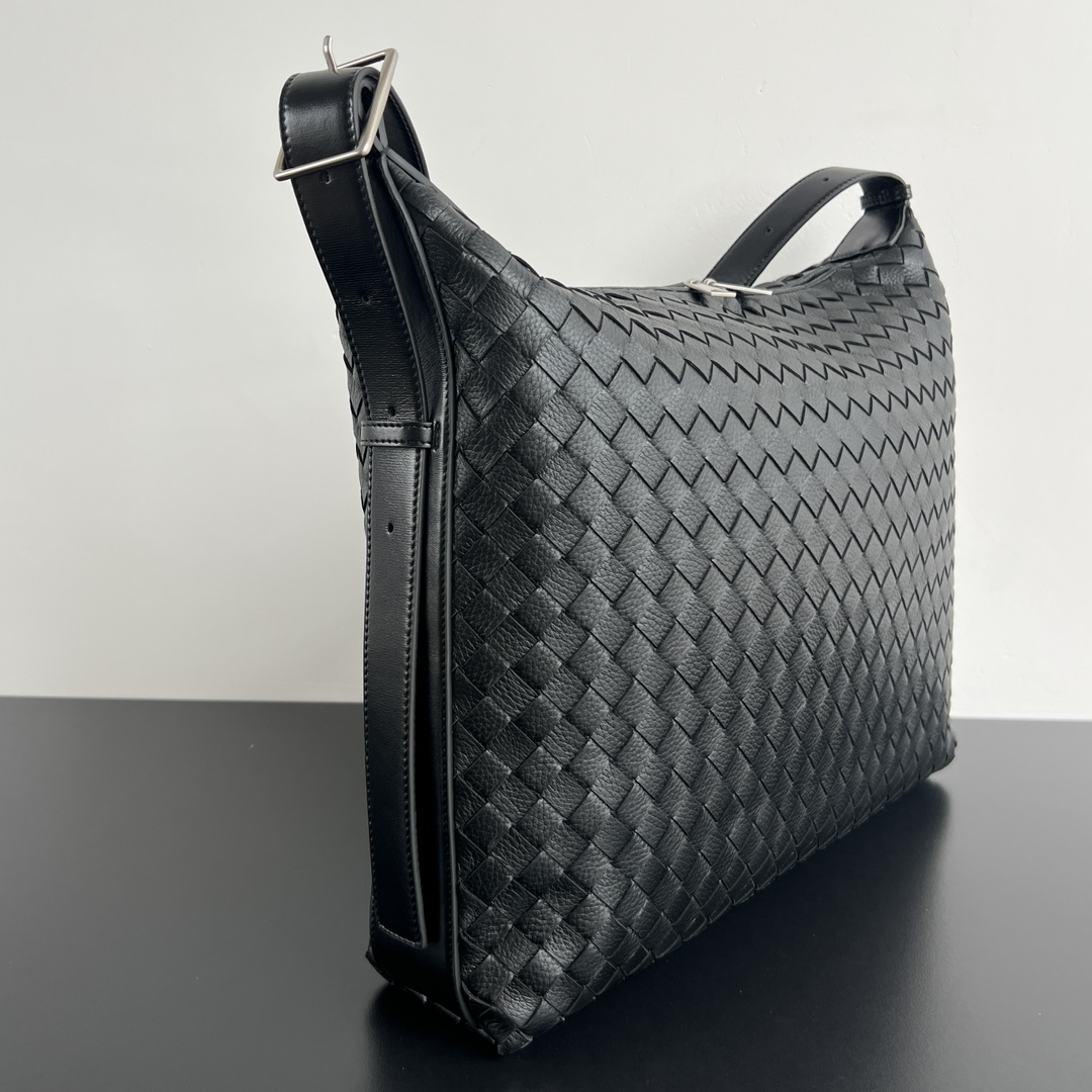 中号 BV 葆蝶家  Hobo Intrecciato 编织设计 购物袋 流浪手提袋 斜款包 男款  鹿皮  黑色 806974V4TD18803