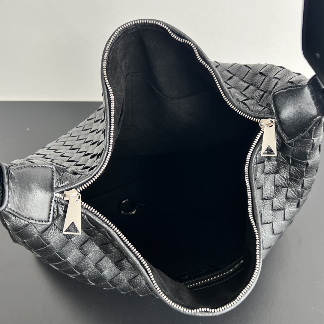 中号 BV 葆蝶家  Hobo Intrecciato 编织设计 购物袋 流浪手提袋 斜款包 男款  鹿皮  黑色 806974V4TD18803