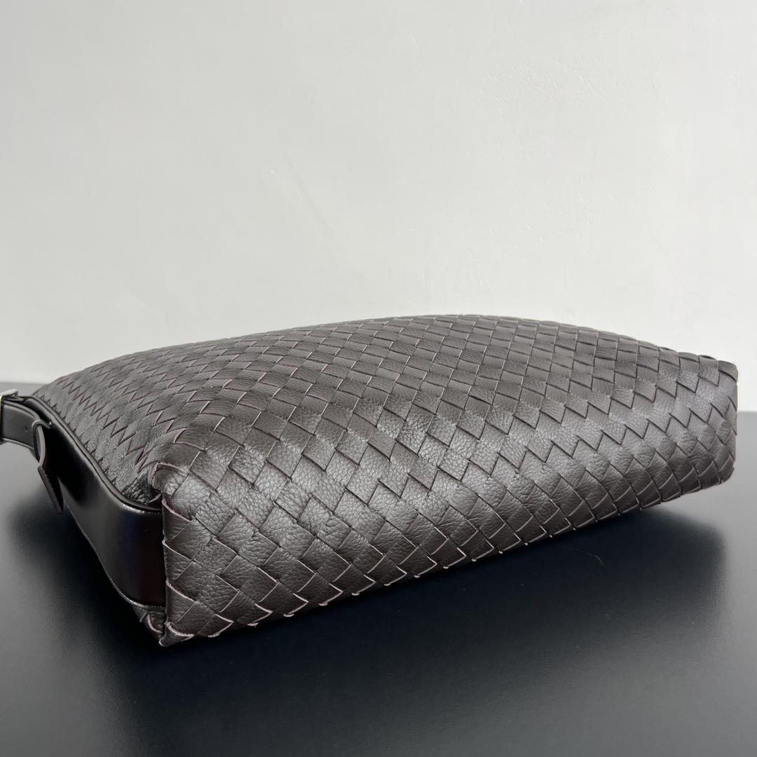 中号 BV 葆蝶家  Hobo Intrecciato 编织设计 购物袋 流浪手提袋 斜款包 男款  鹿皮  棕色 806974