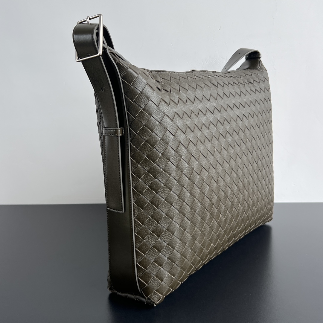 中号 BV 葆蝶家  Hobo Intrecciato 编织设计 购物袋 流浪手提袋 斜款包 男款  鹿皮  深卡其色 806974