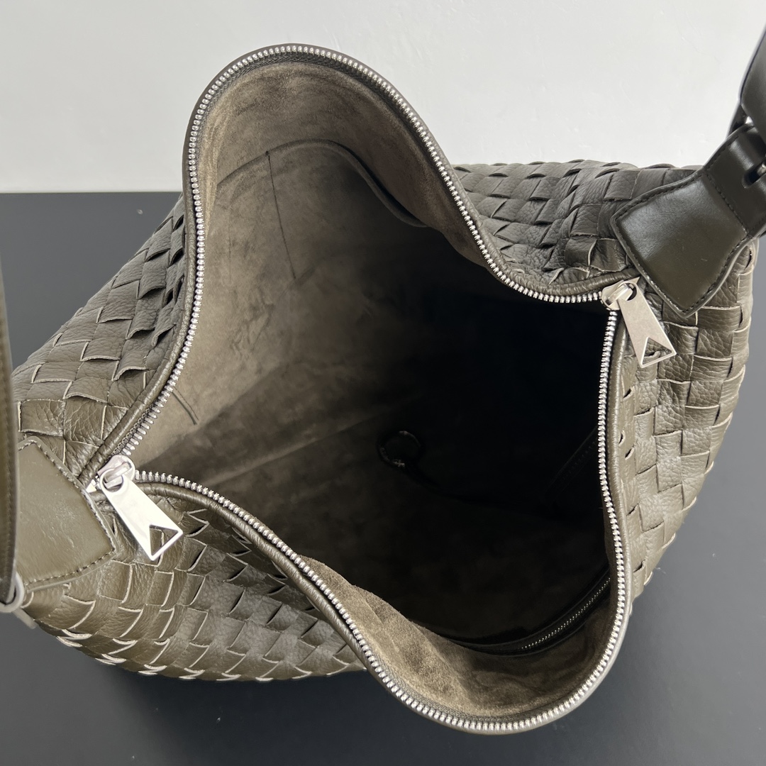 中号 BV 葆蝶家  Hobo Intrecciato 编织设计 购物袋 流浪手提袋 斜款包 男款  鹿皮  深卡其色 806974