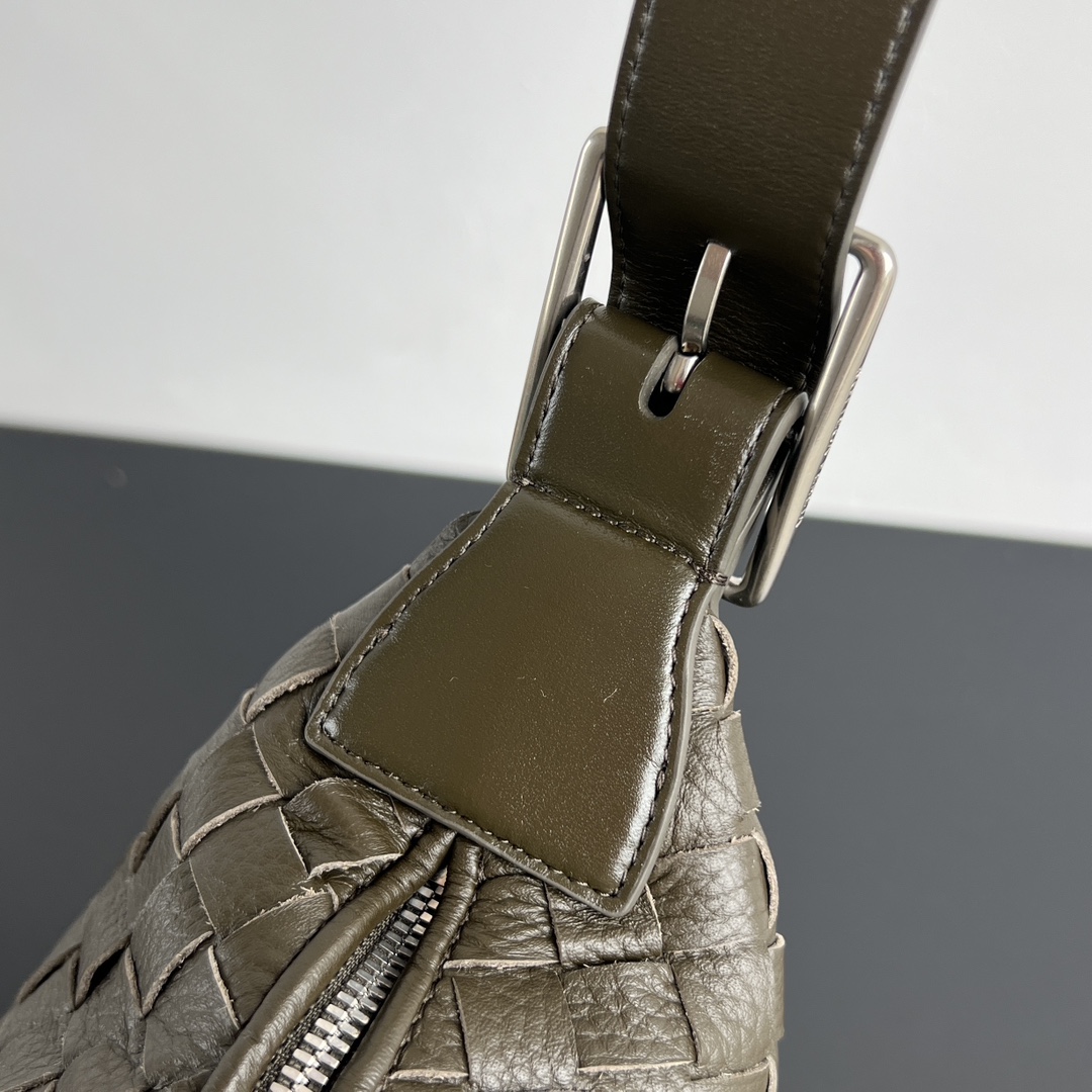 中号 BV 葆蝶家  Hobo Intrecciato 编织设计 购物袋 流浪手提袋 斜款包 男款  鹿皮  深卡其色 806974