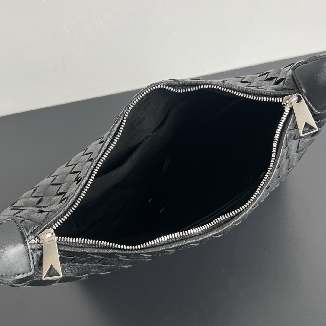 小号 BV 葆蝶家  Hobo Intrecciato 编织设计 购物袋 流浪手提袋 斜款包 男款  鹿皮  黑色 239988V3UN11275