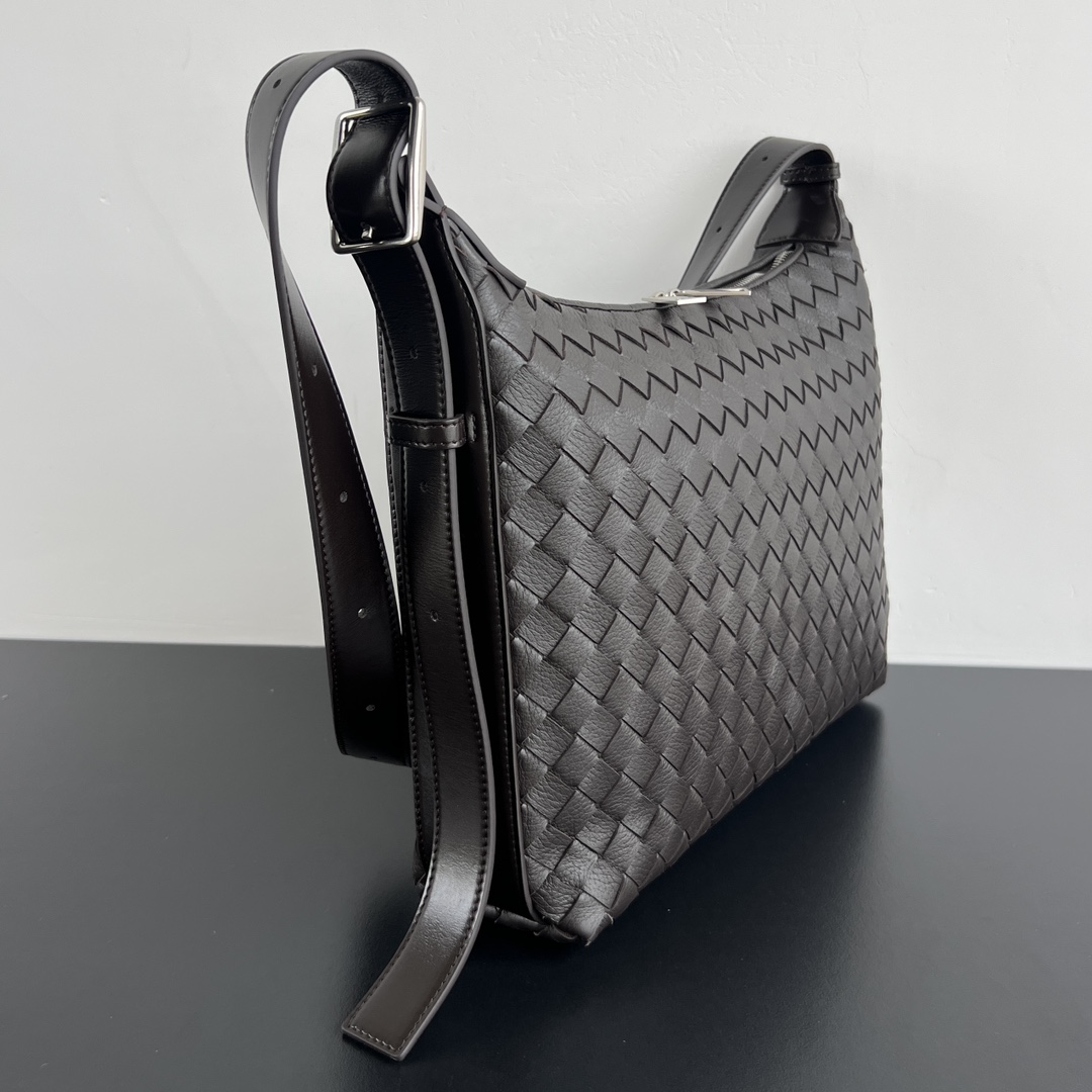 小号 BV 葆蝶家  Hobo Intrecciato 编织设计 购物袋 流浪手提袋 斜款包 男款  鹿皮  深棕色 239988V00162074