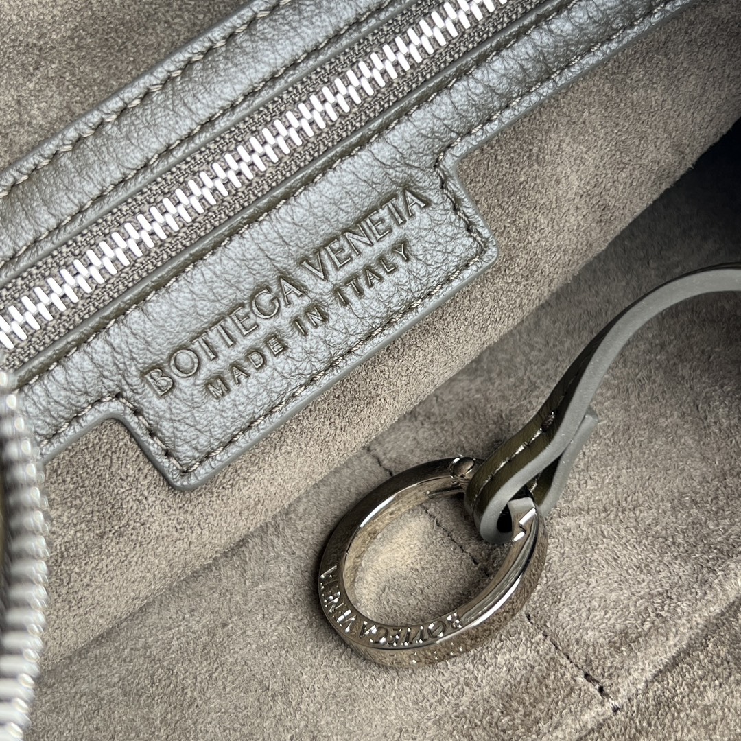 小号 BV 葆蝶家  Hobo Intrecciato 编织设计 购物袋 流浪手提袋 斜款包 男款  鹿皮  深卡其色 239988 