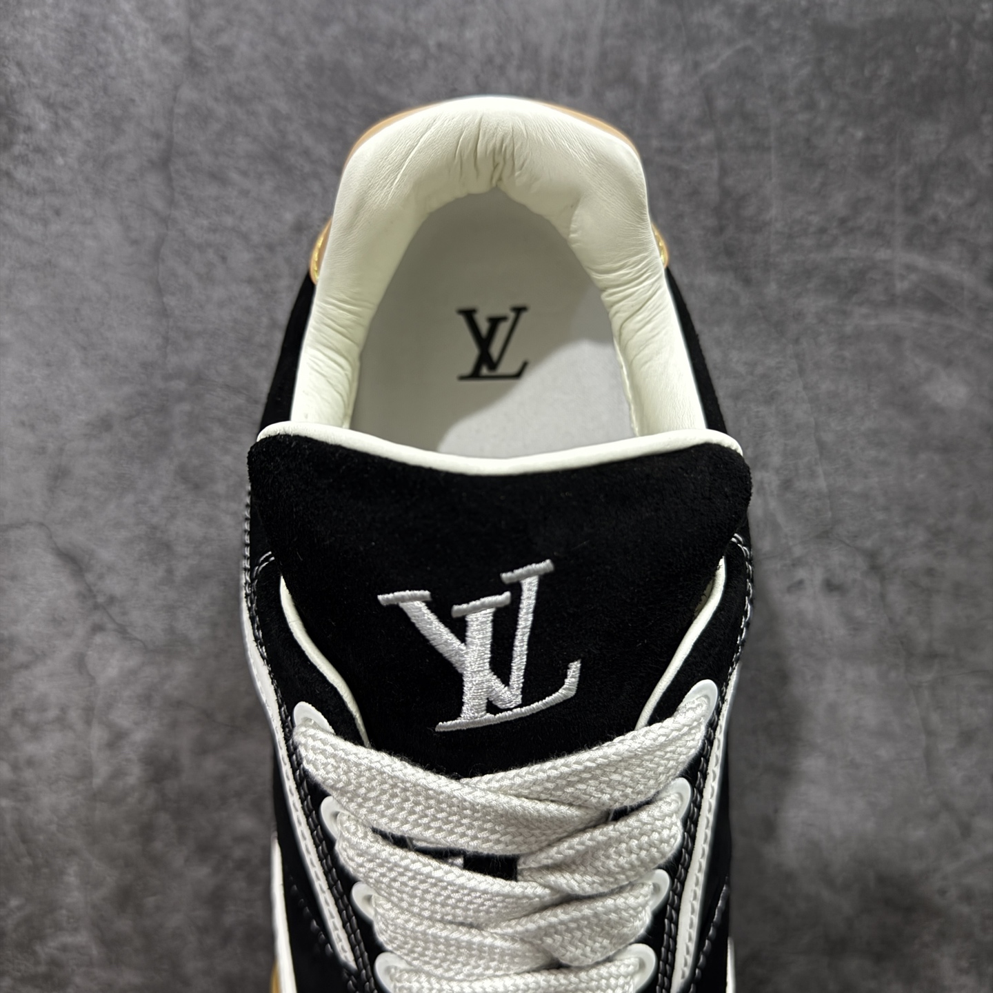 L-V Vuiton Tilted Sk8 Sneaker - High-Tier "Batch" - Premium Calfskin Edition  饼干鞋  黑色C0 1AJ730