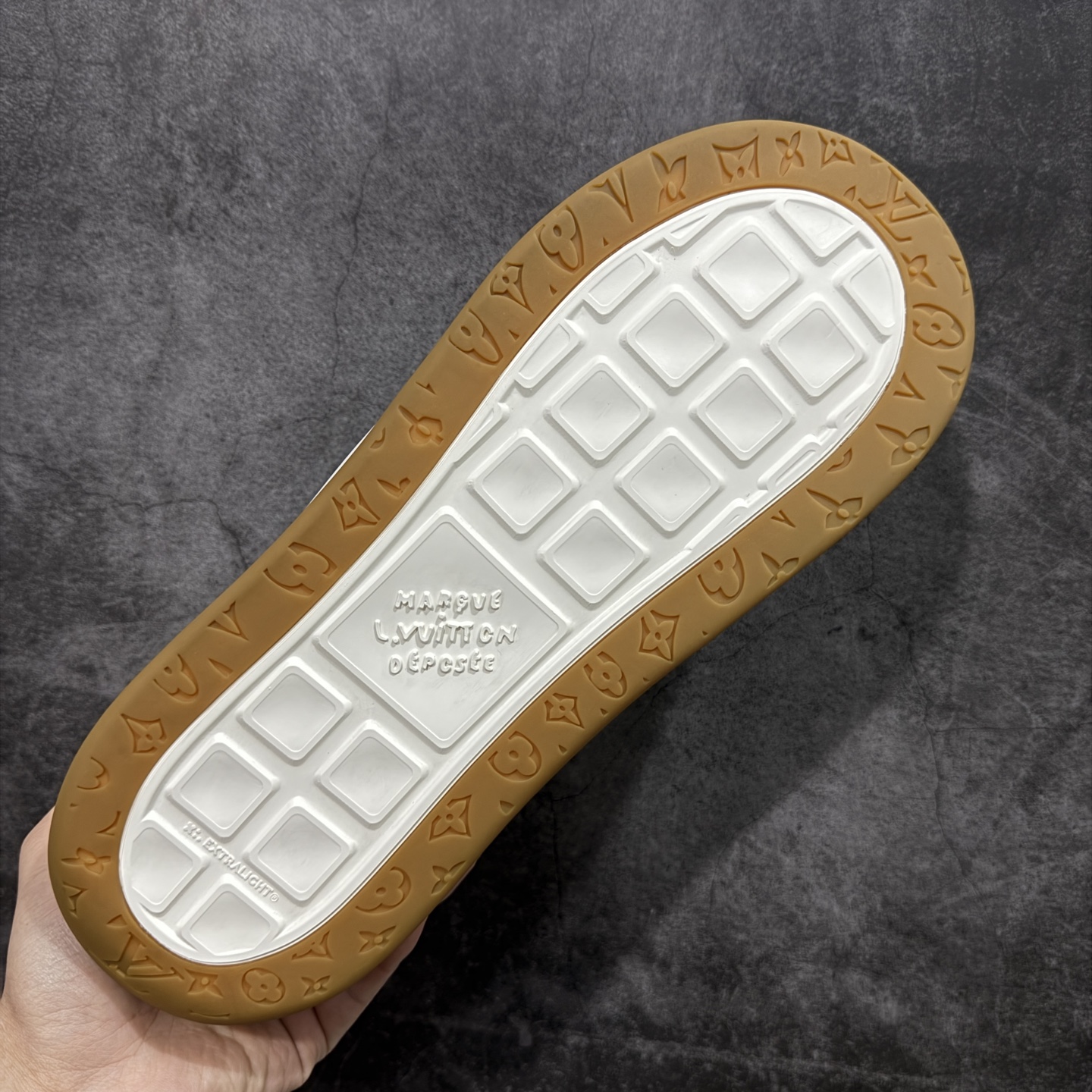 L-V Vuiton Tilted Sk8 Sneaker - High-Tier "Batch" - Premium Calfskin Edition  饼干鞋  黑色C0 1AJ730